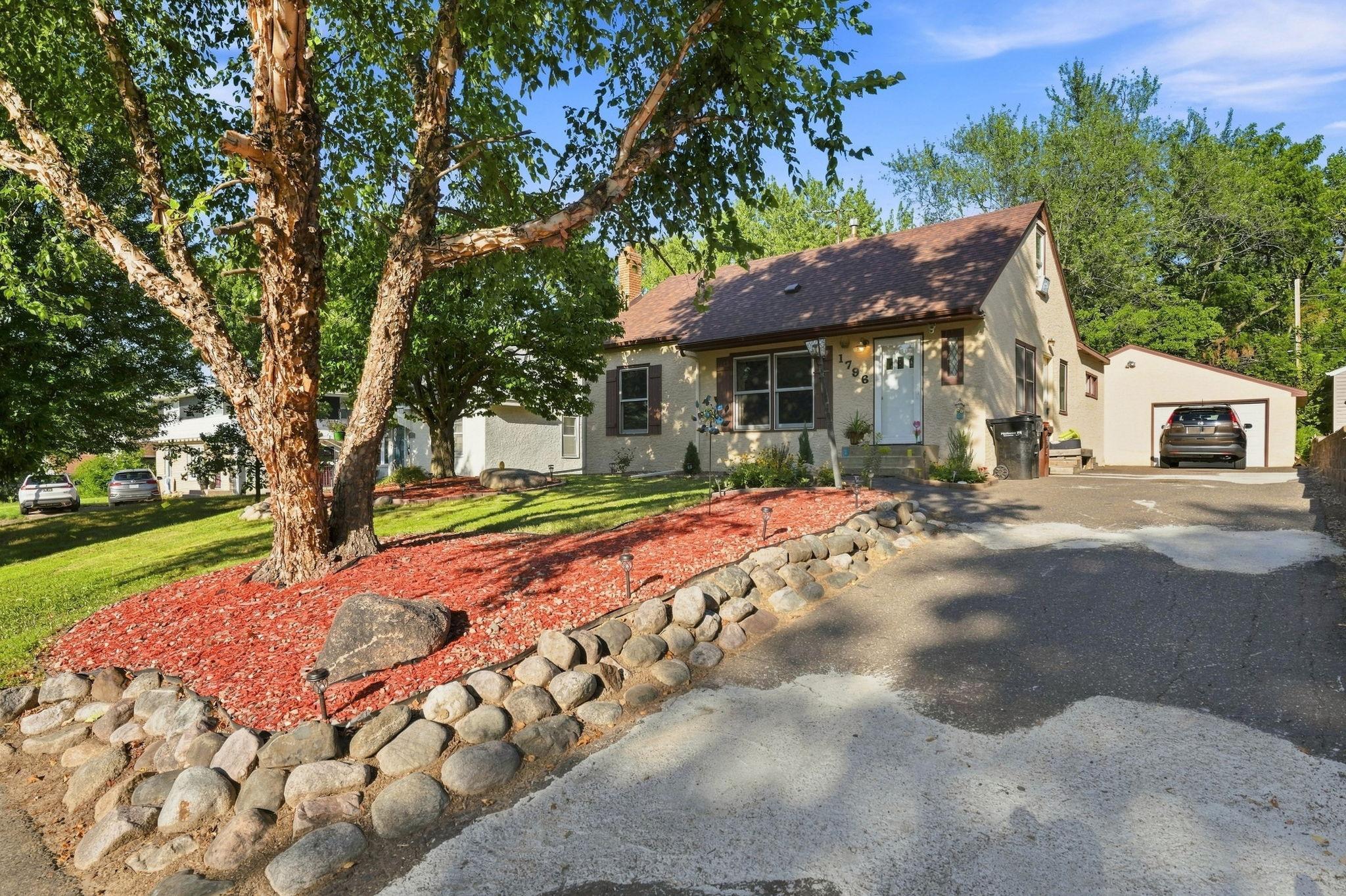 main property photo 25