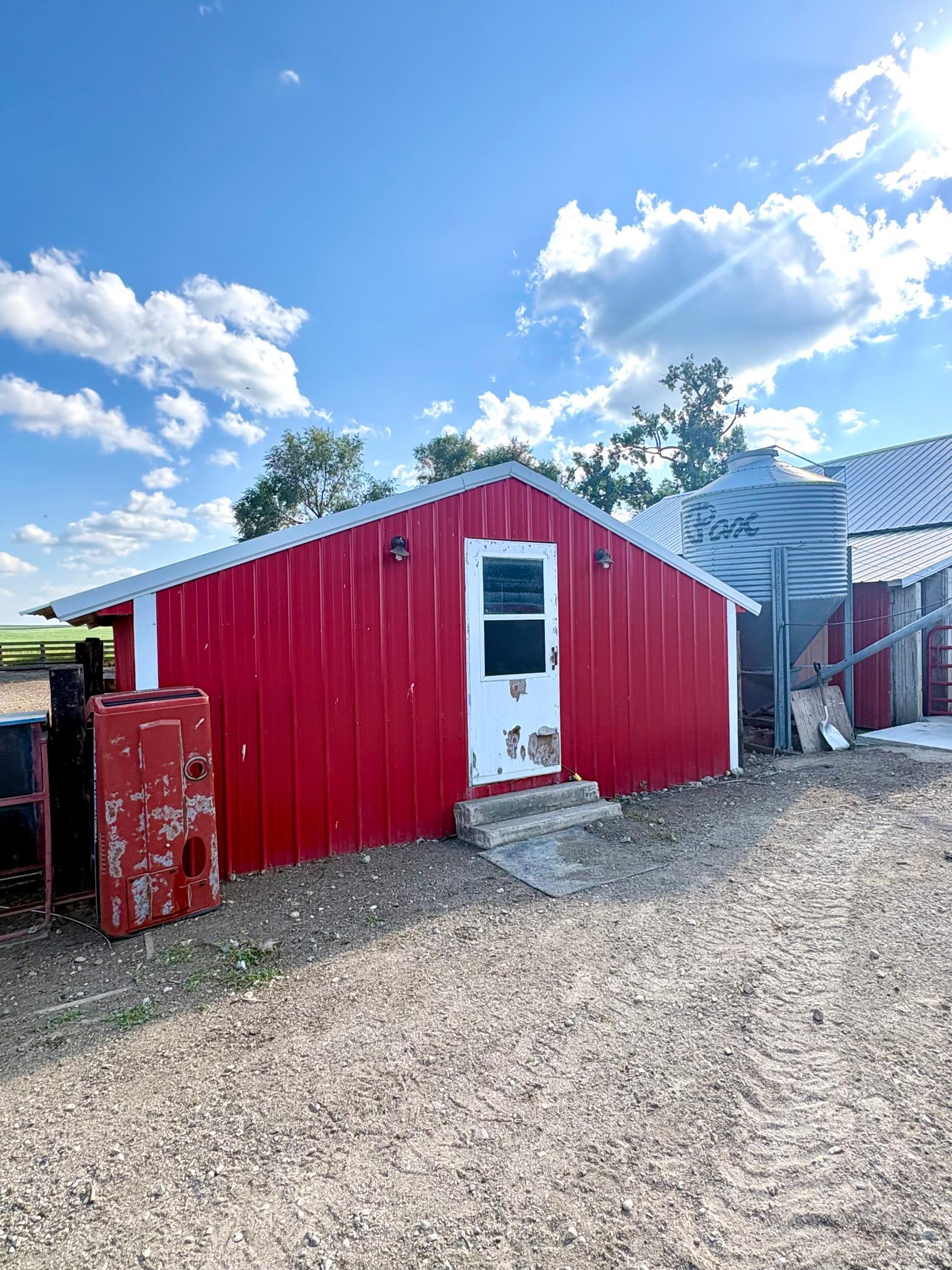 main property photo 35