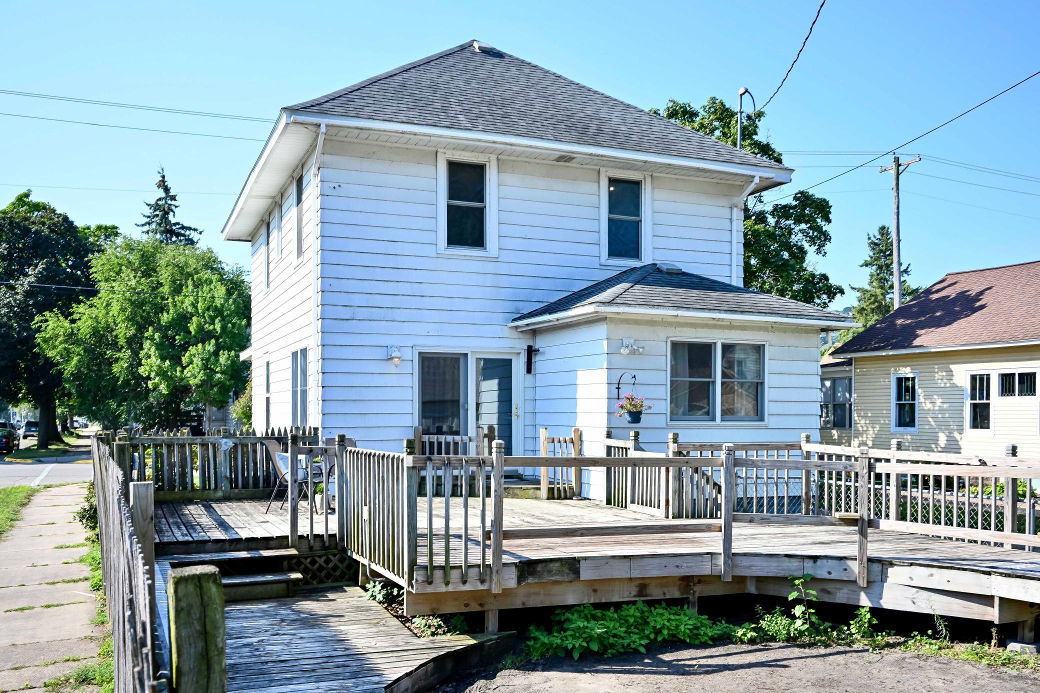 main property photo 22
