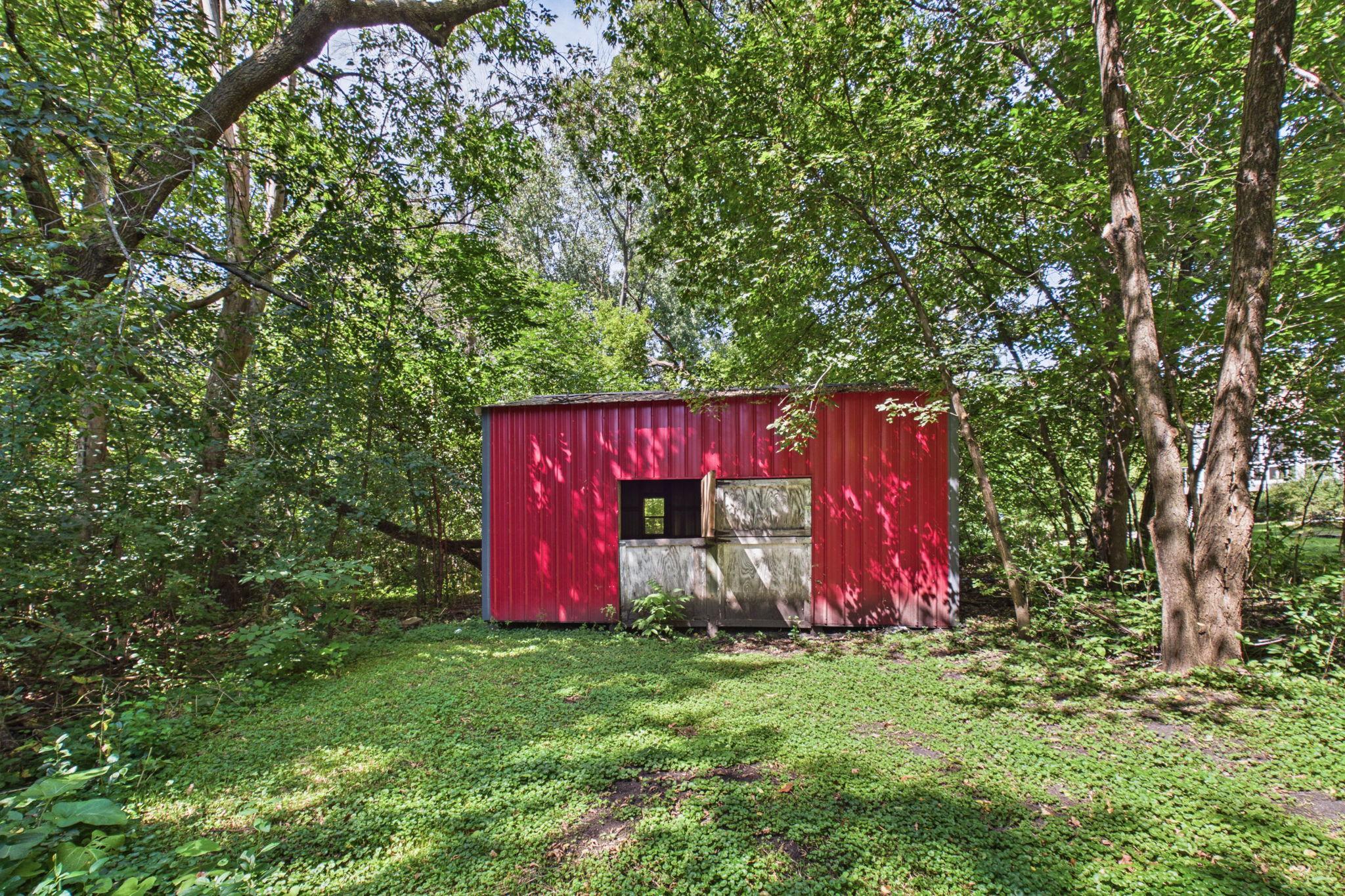 main property photo 9