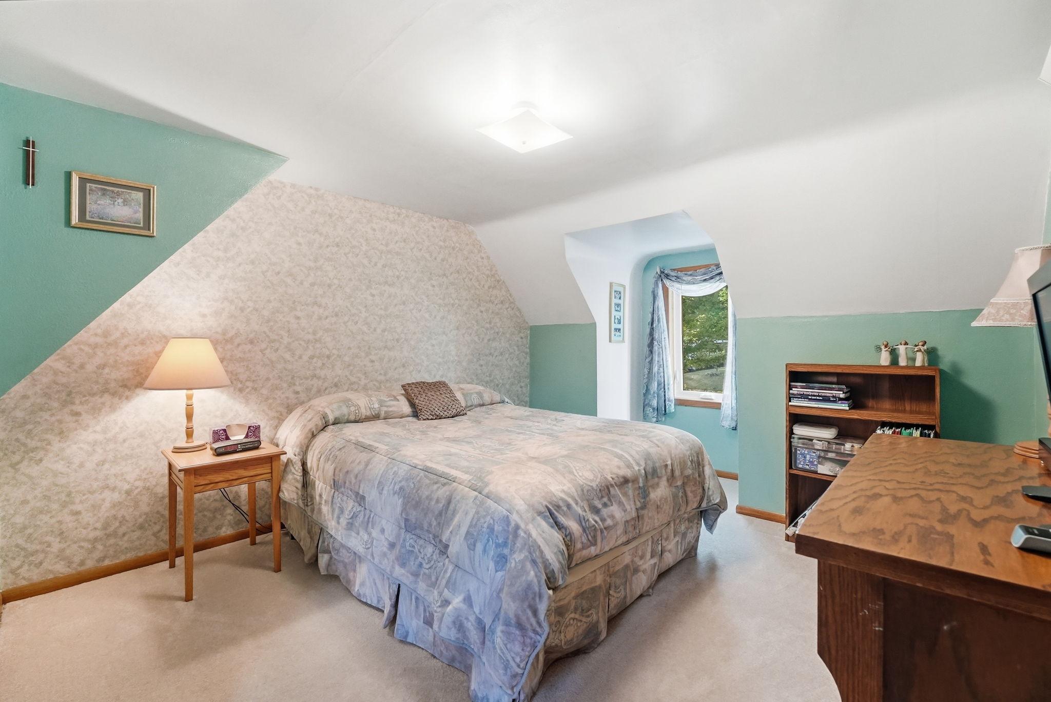 main property photo 20