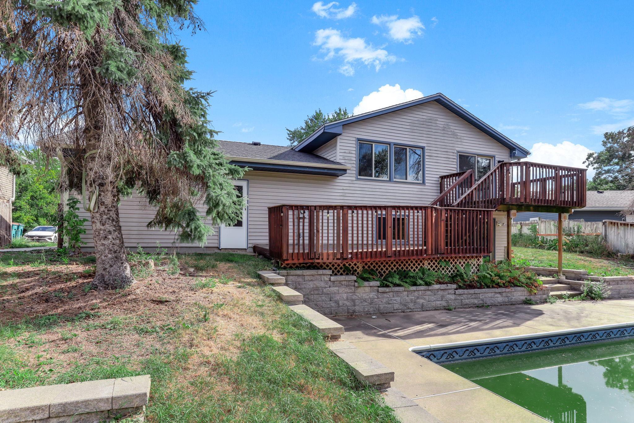 main property photo 31