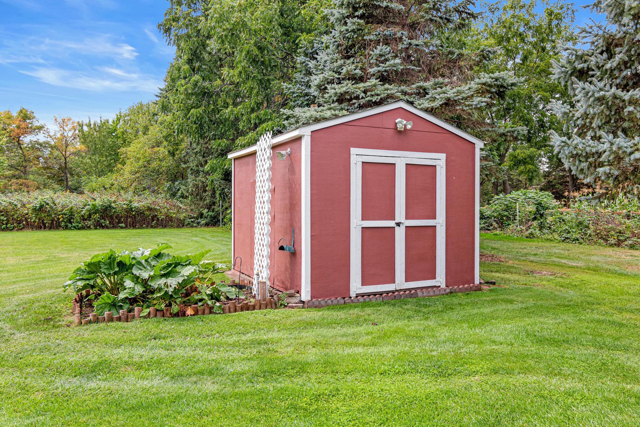 main property photo 41