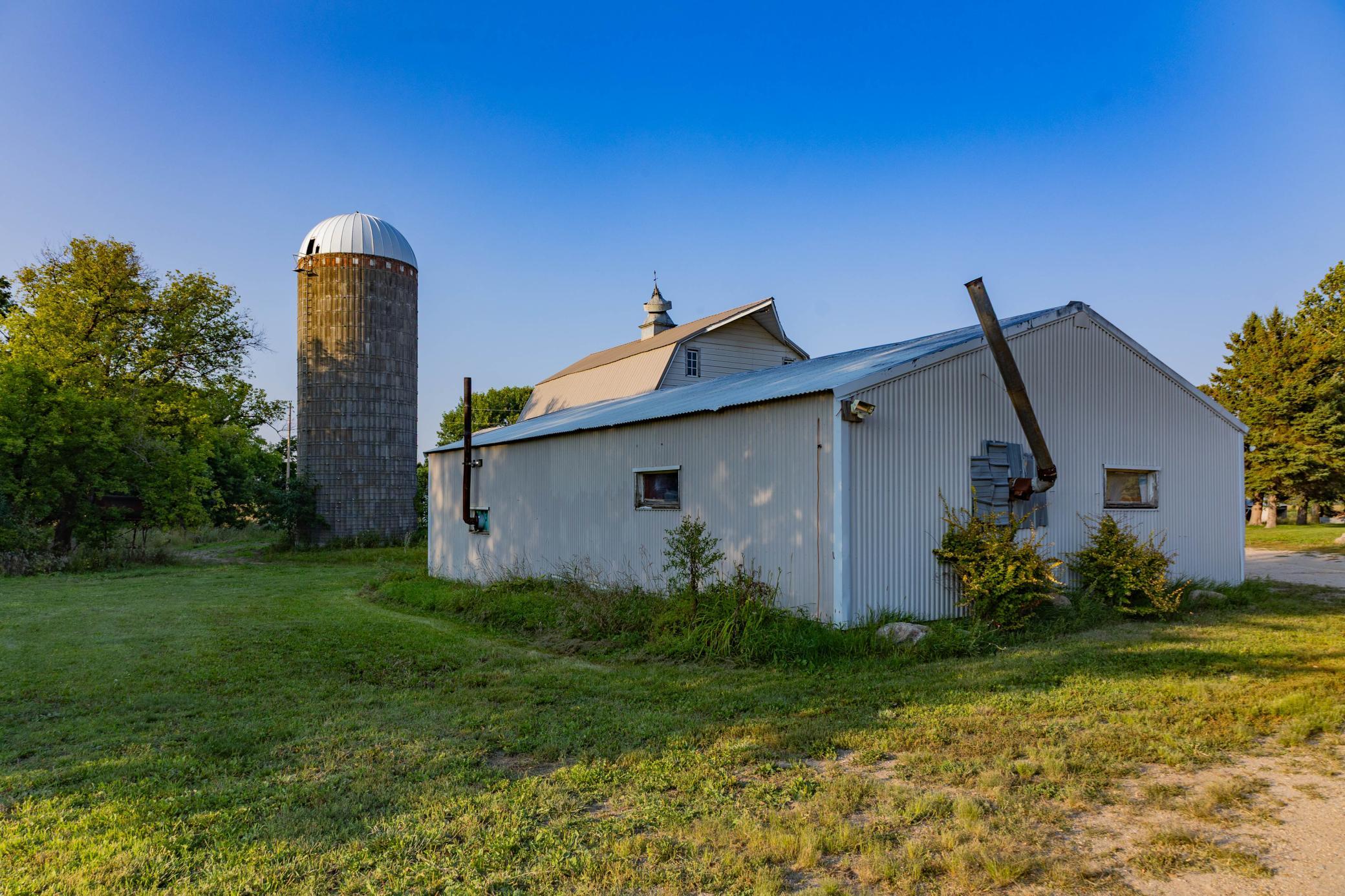 main property photo 21