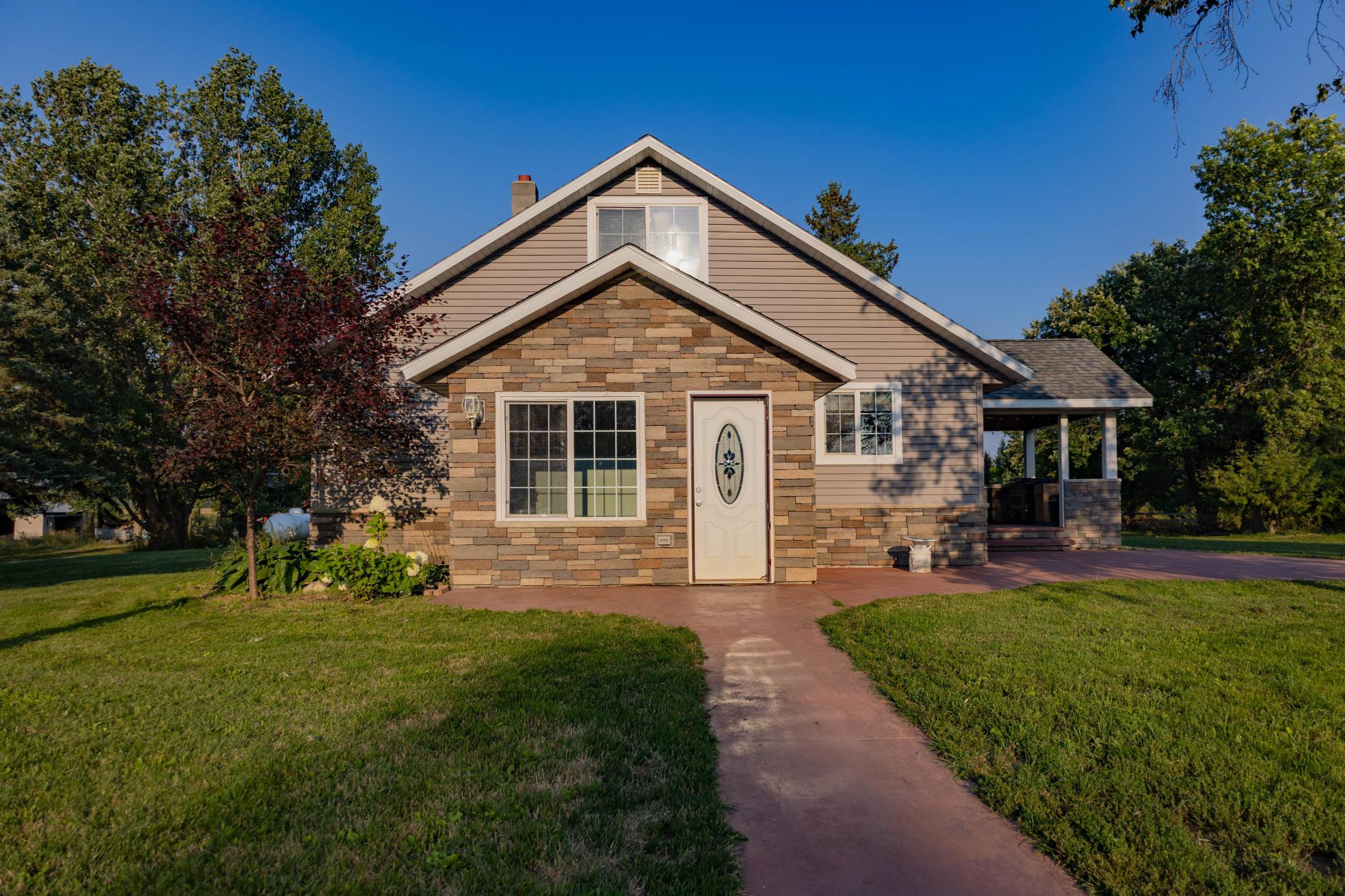 main property photo 5