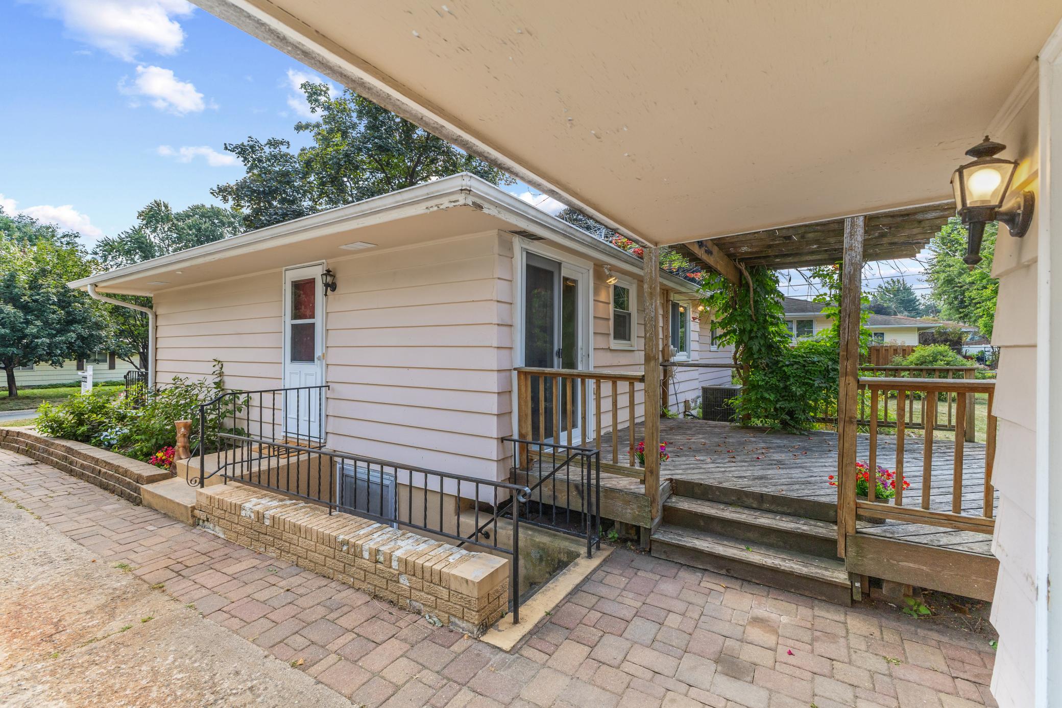 main property photo 22