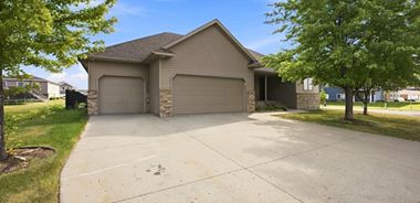 image of property with 5 Bed | 3 Bath | 2,896 Sqft
