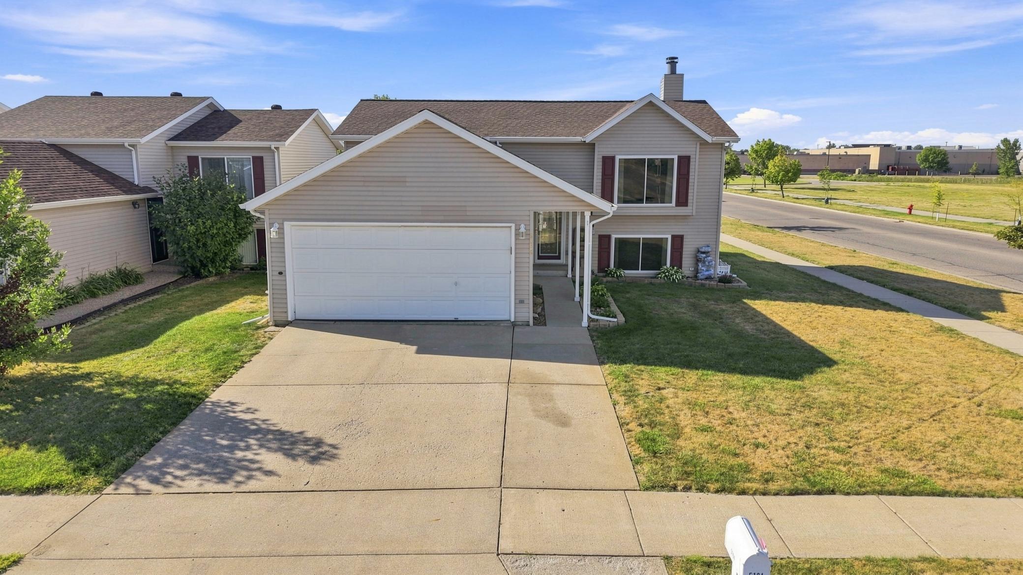 main property photo 30