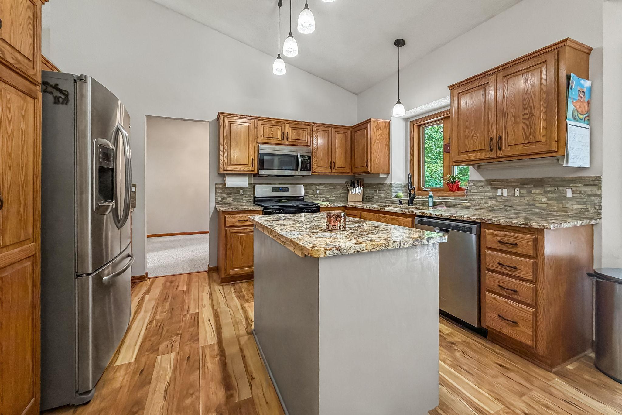 main property photo 14