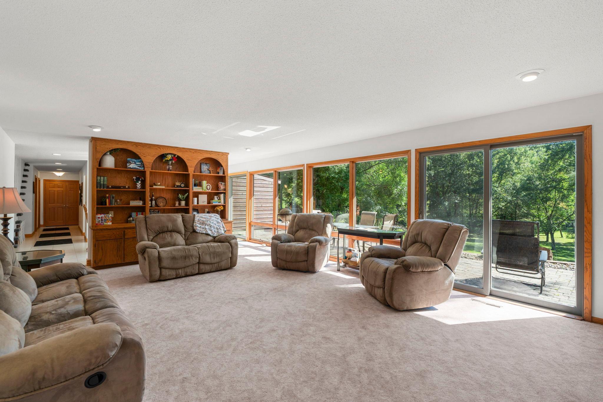 main property photo 25