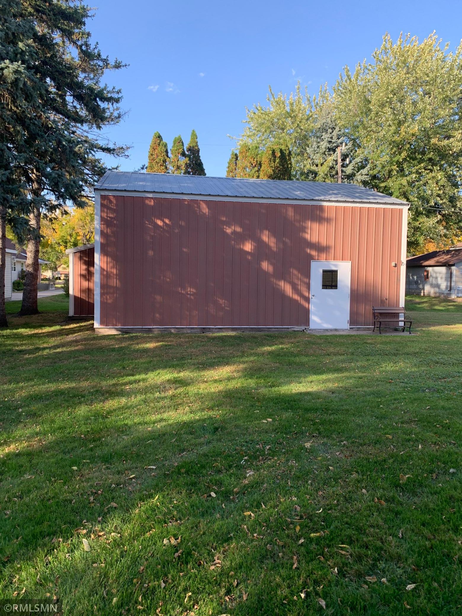 main property photo 23