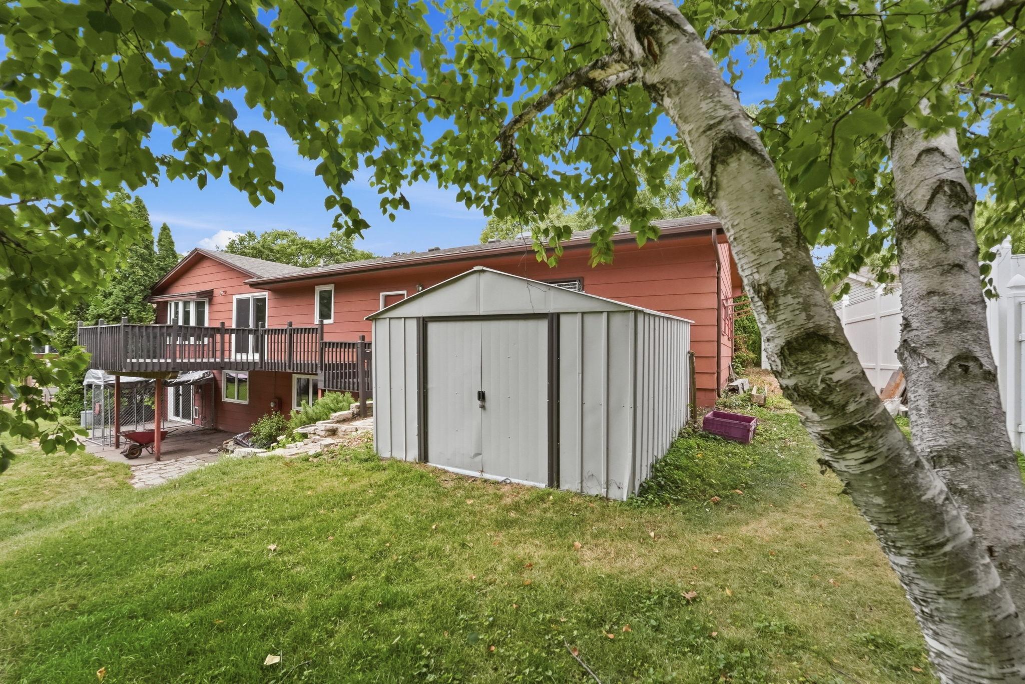 main property photo 4