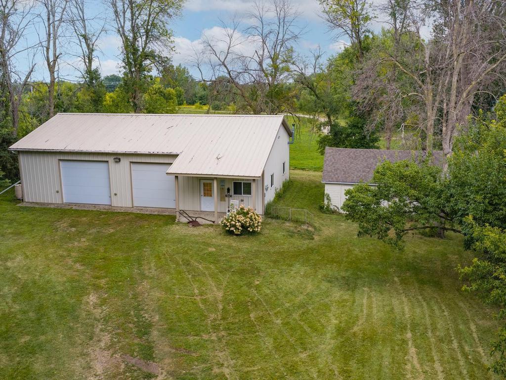 main property photo 33