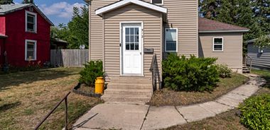 image of property with 3 Bed | 2 Bath | 1,096 Sqft