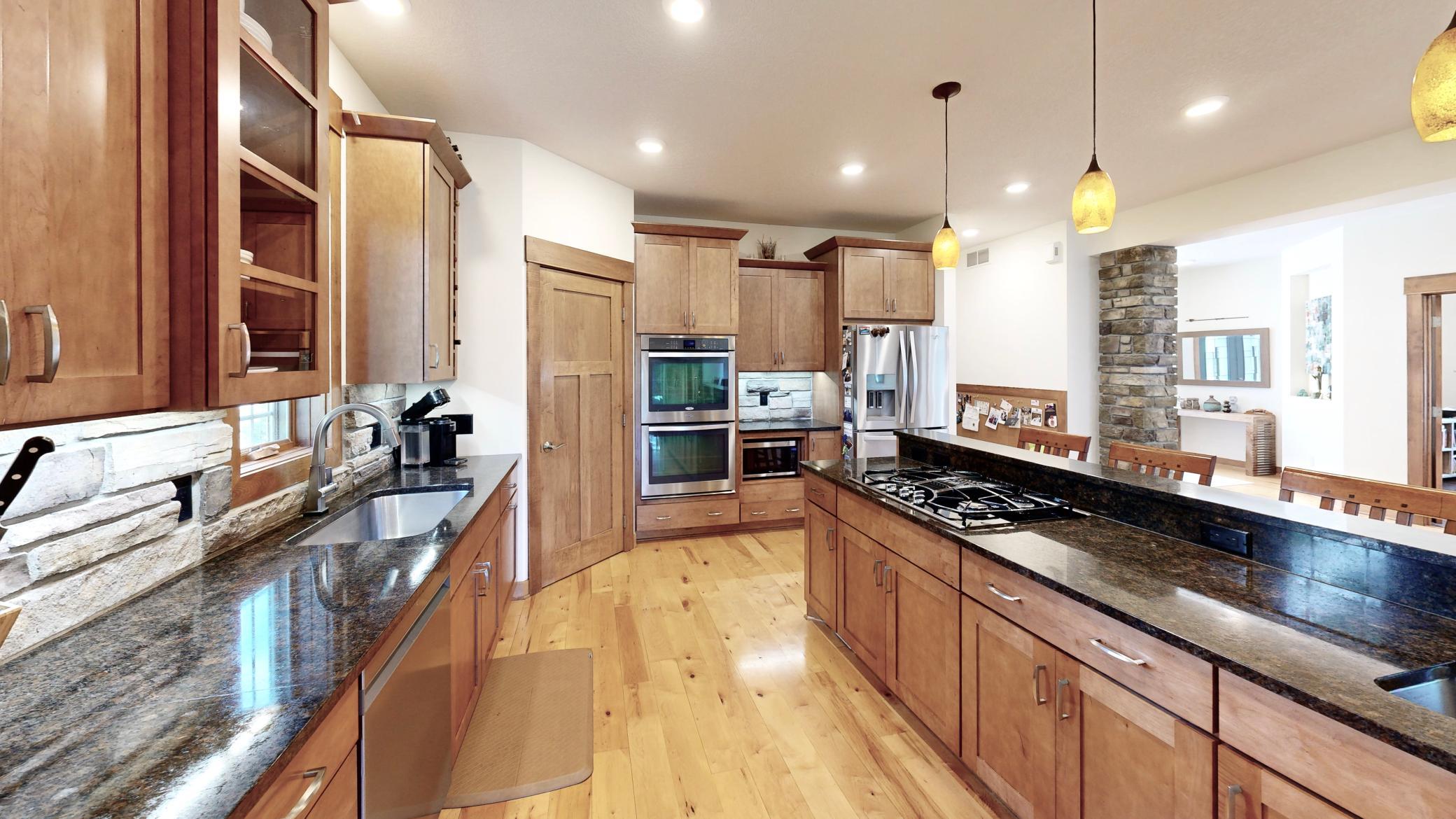 main property photo 30
