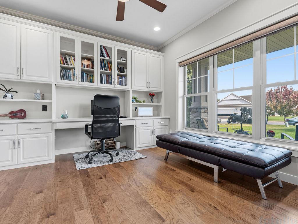 main property photo 35