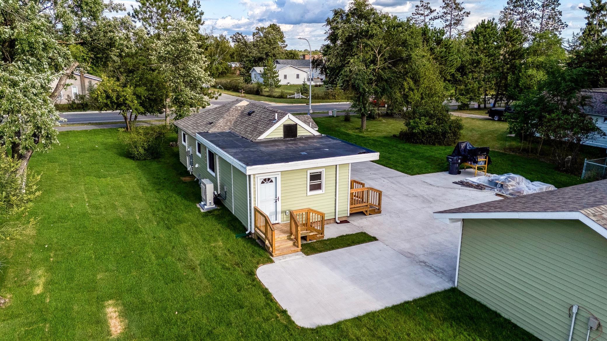 main property photo 41
