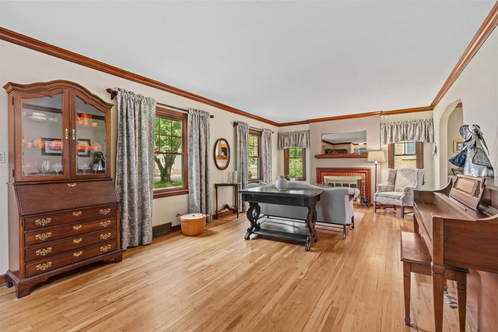 main property photo 5