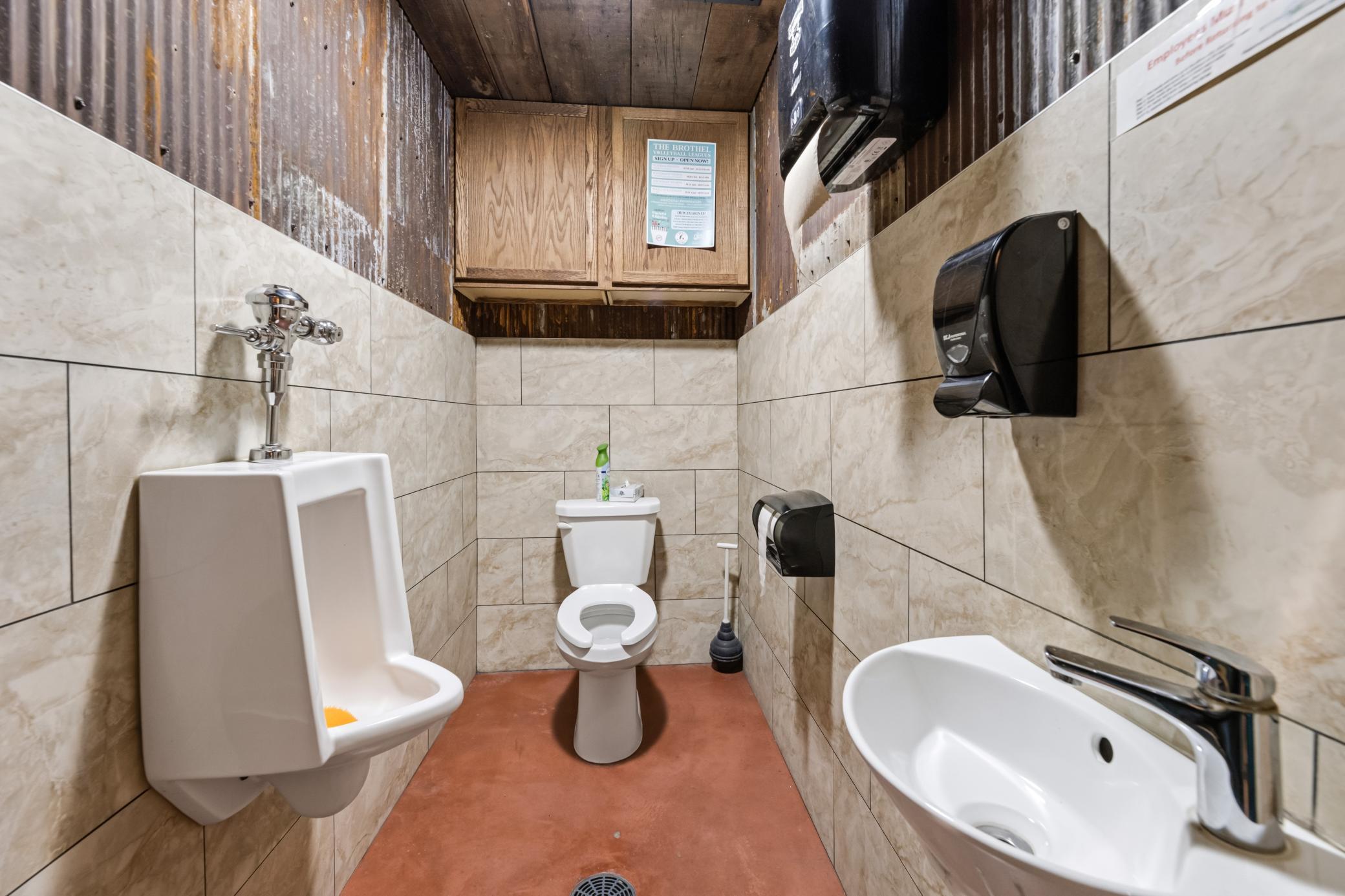 main property photo 18