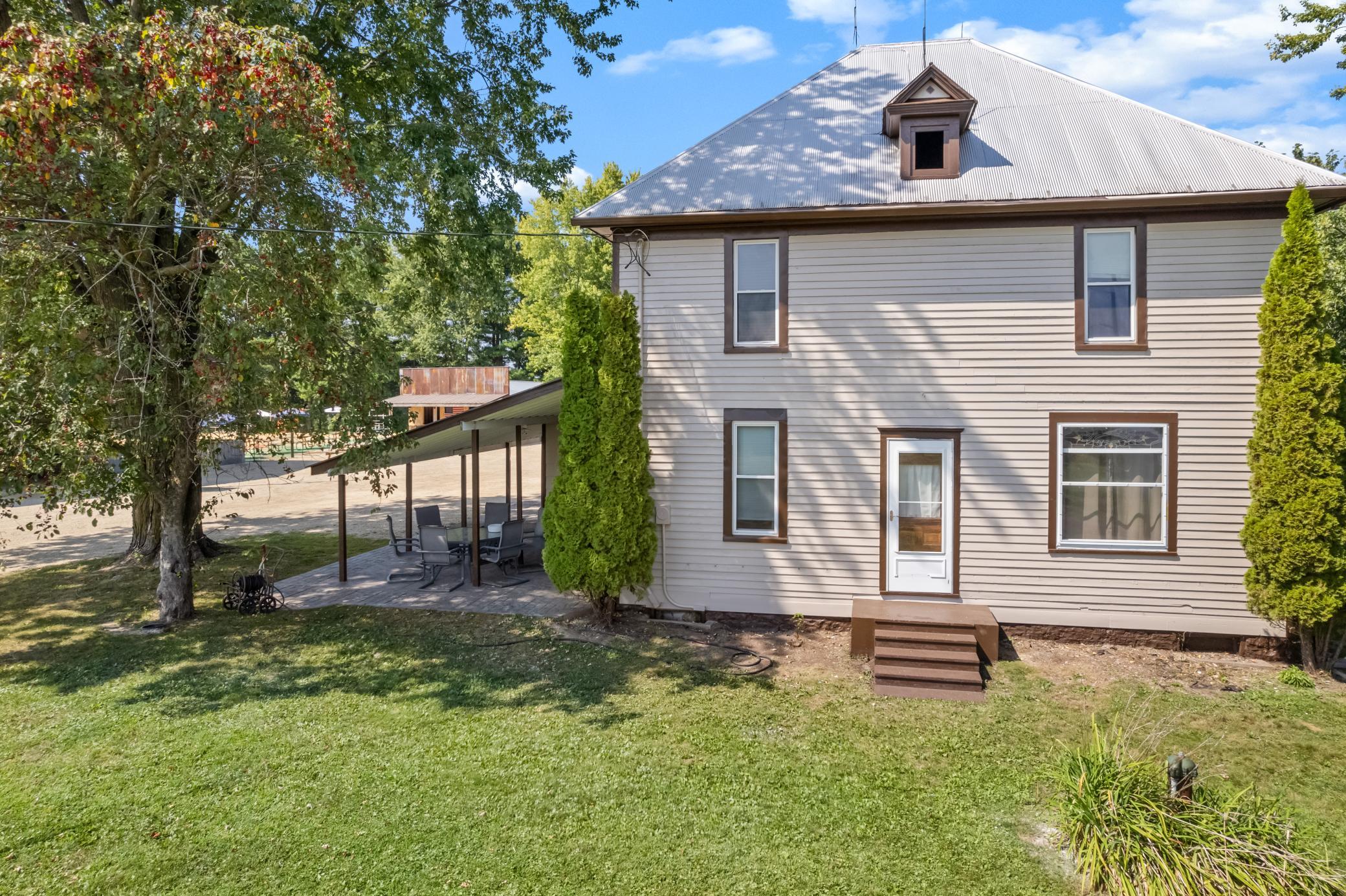 main property photo 19