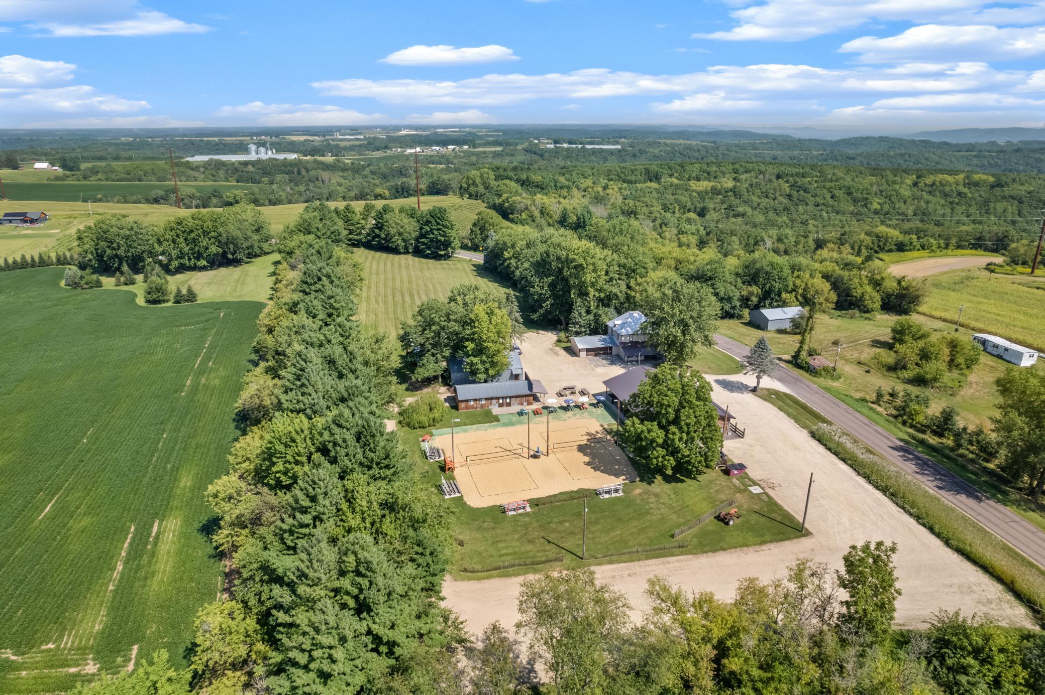 main property photo 40