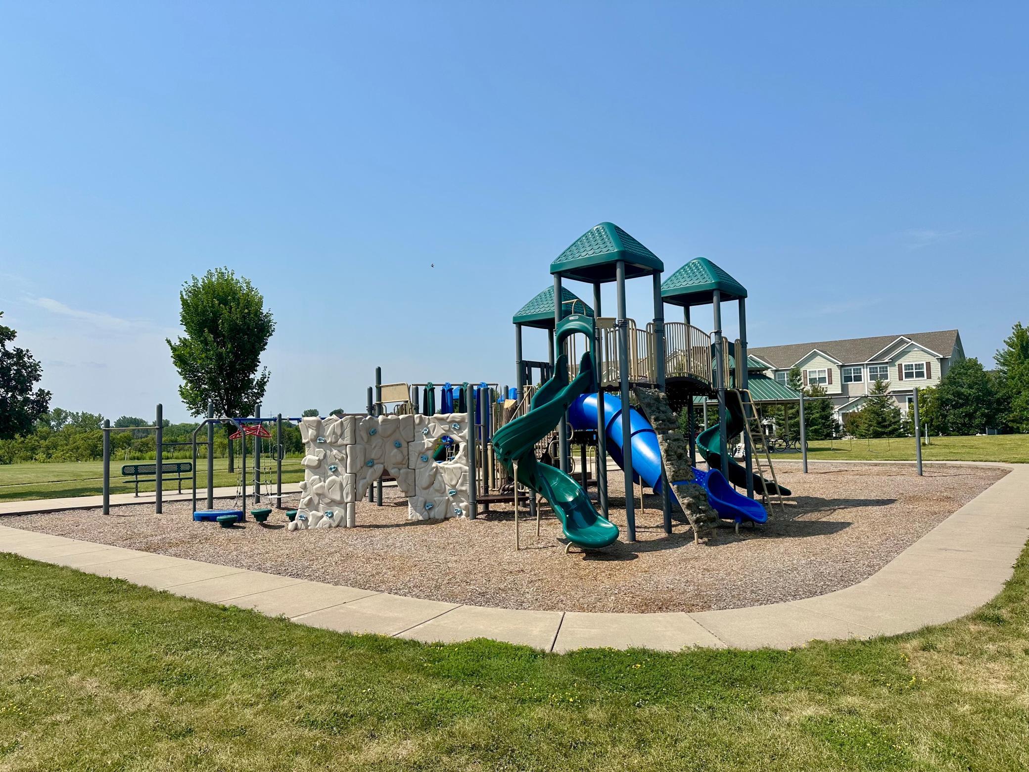 main property photo 40