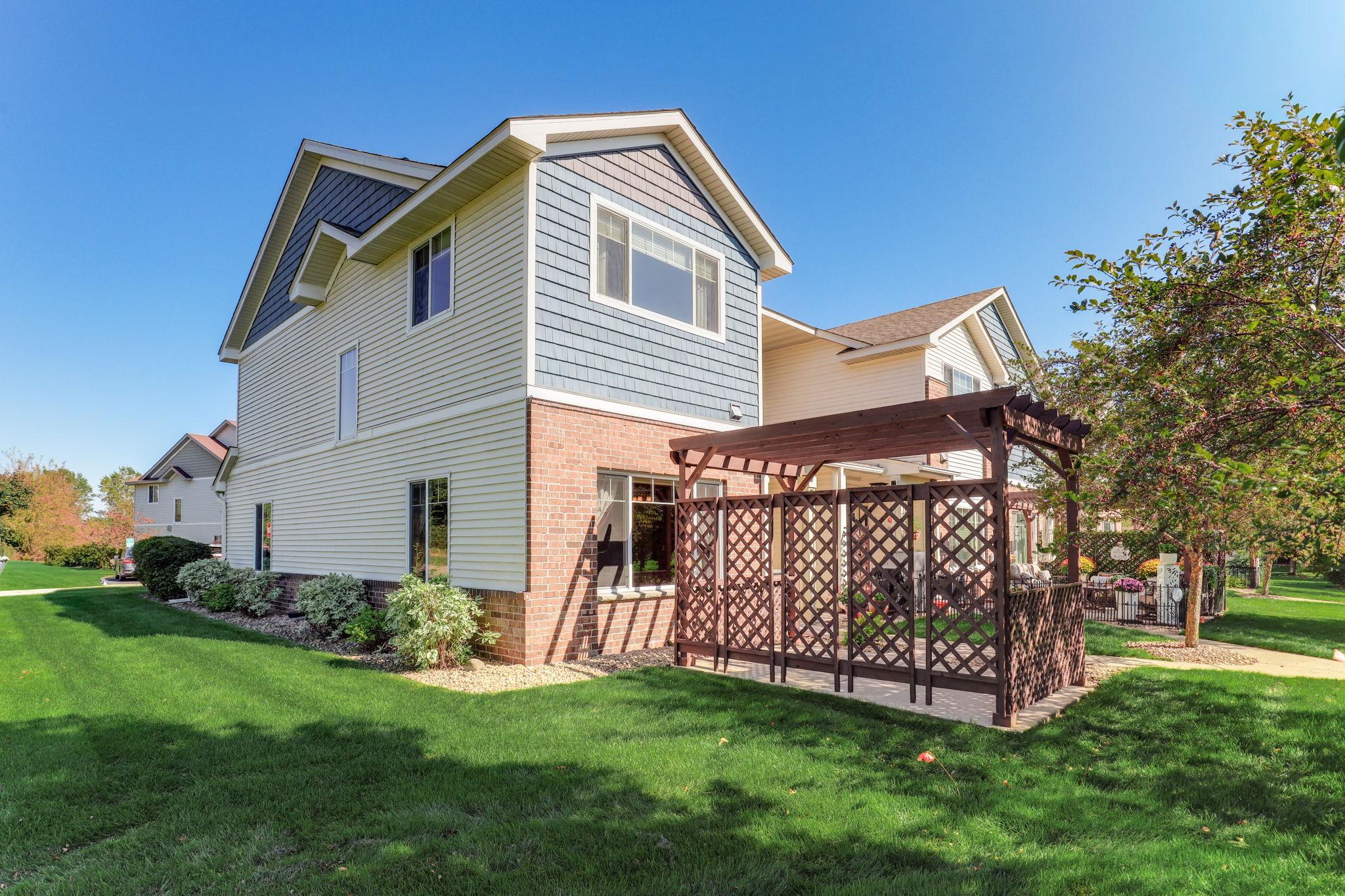 main property photo 34