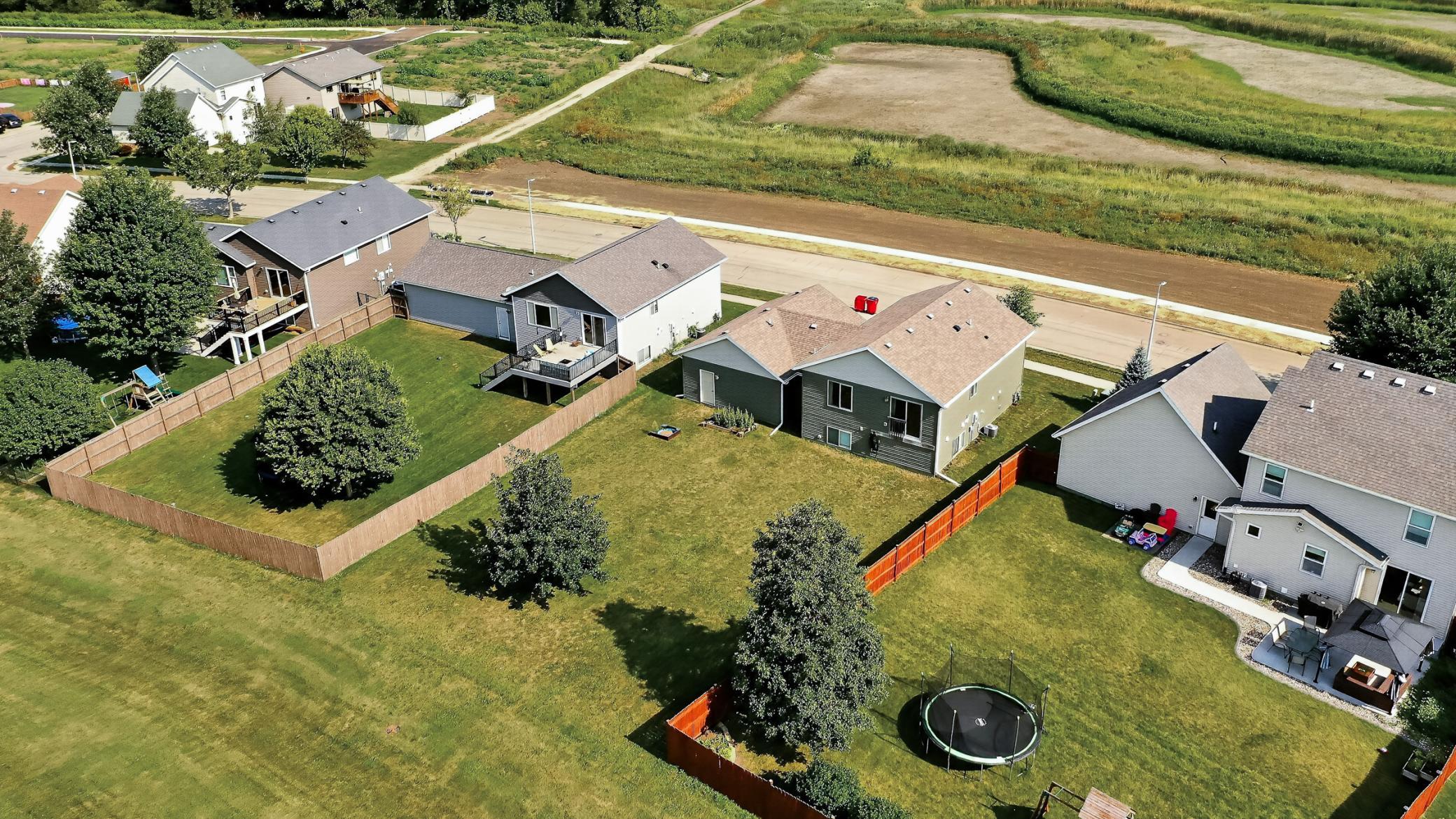 main property photo 37