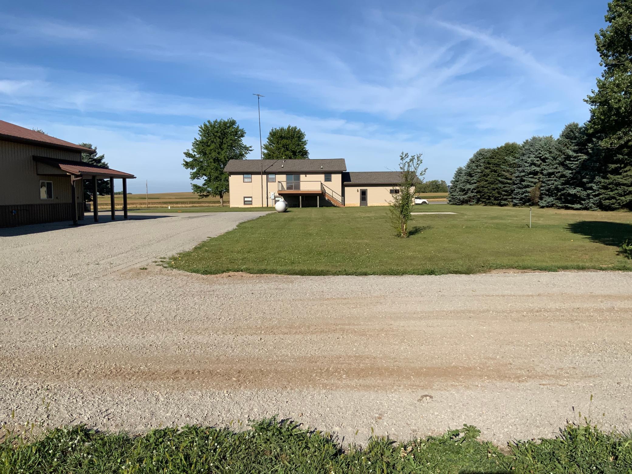main property photo 17