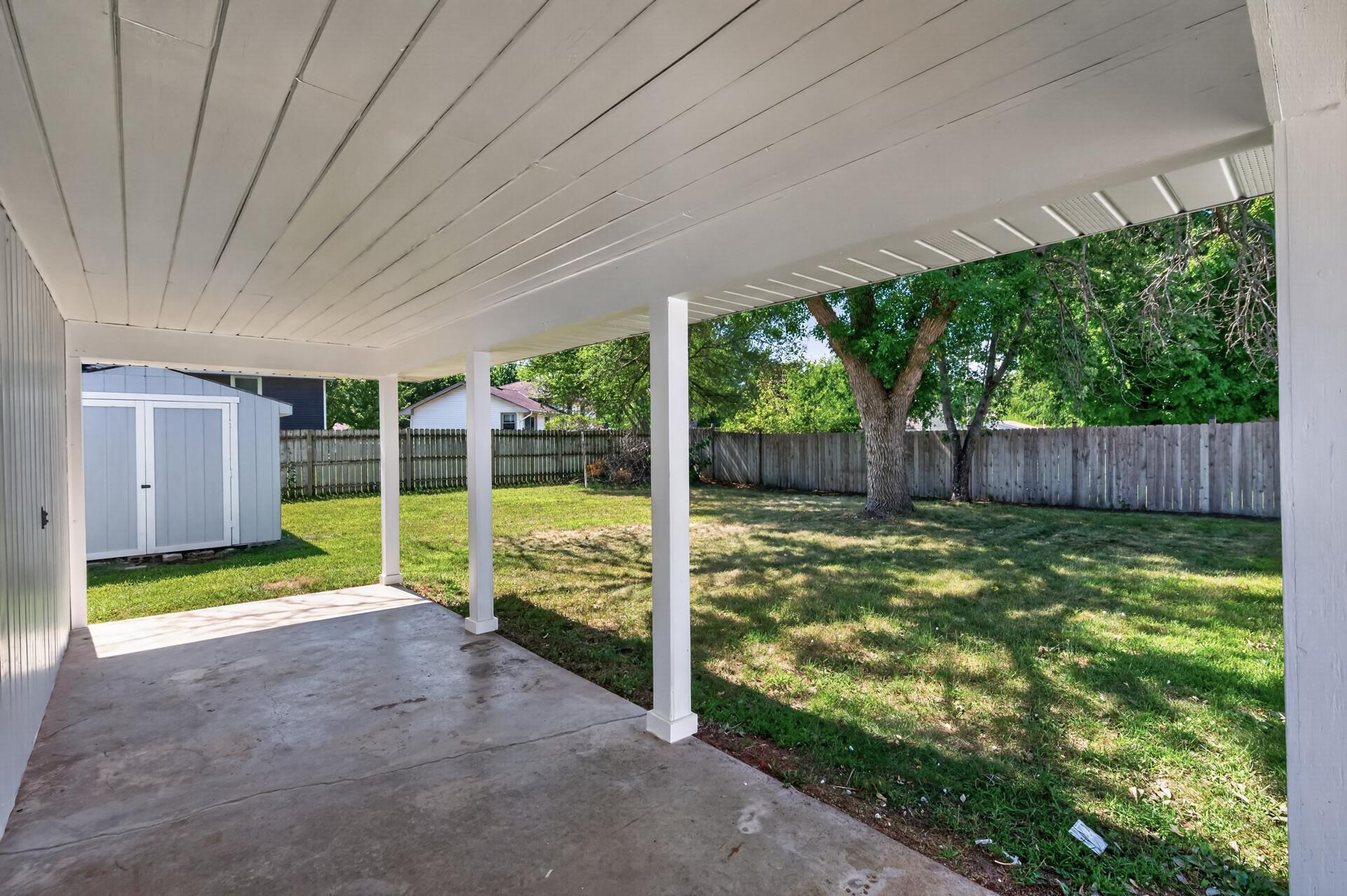 main property photo 30