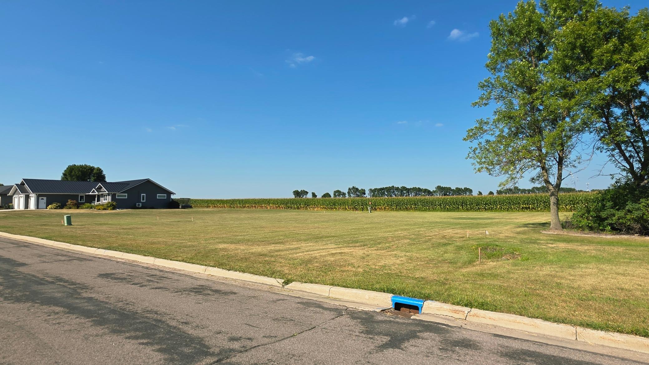 main property photo 6