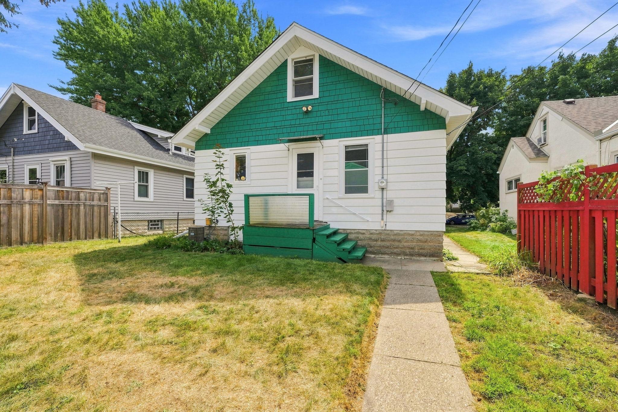 main property photo 20