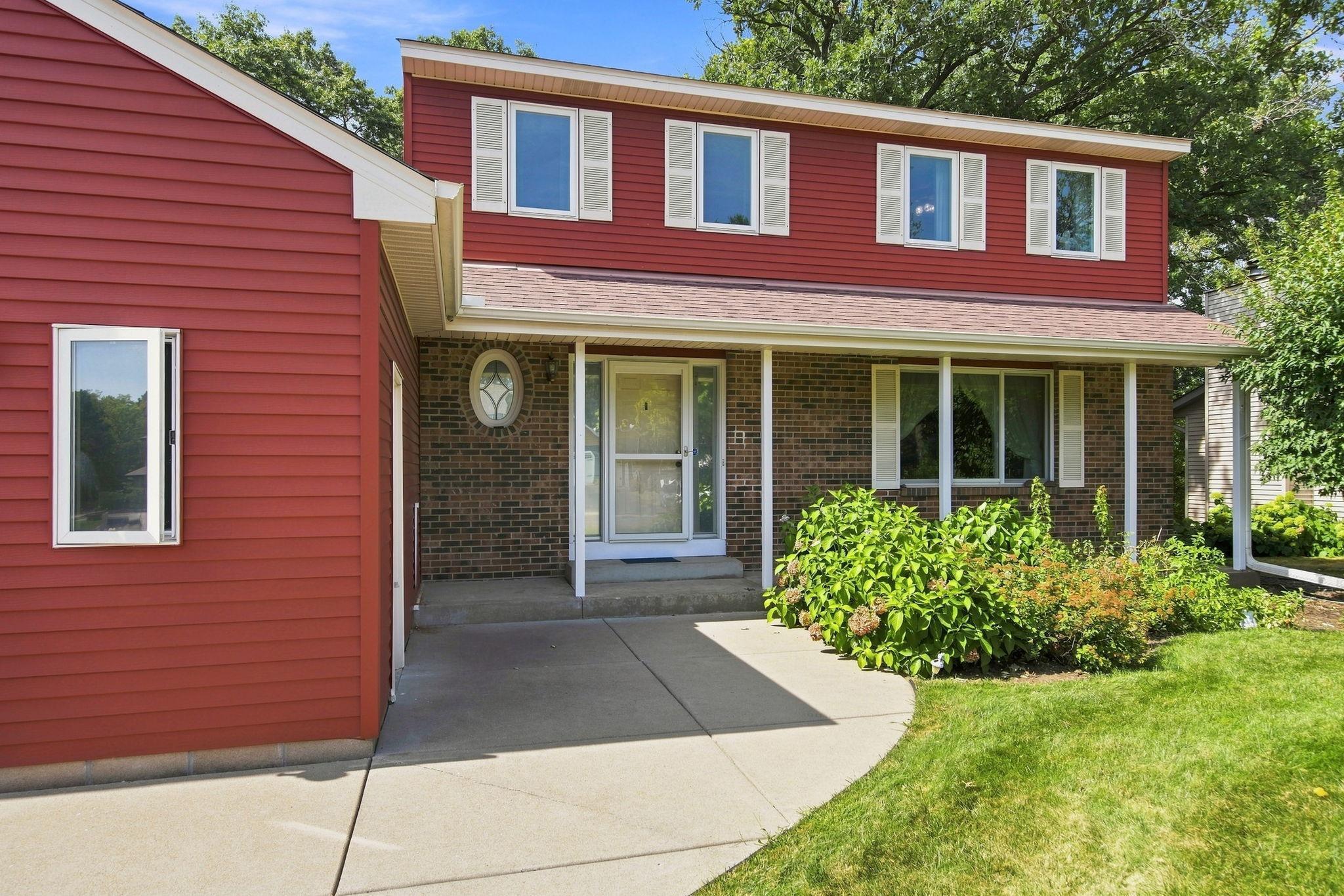 main property photo 10