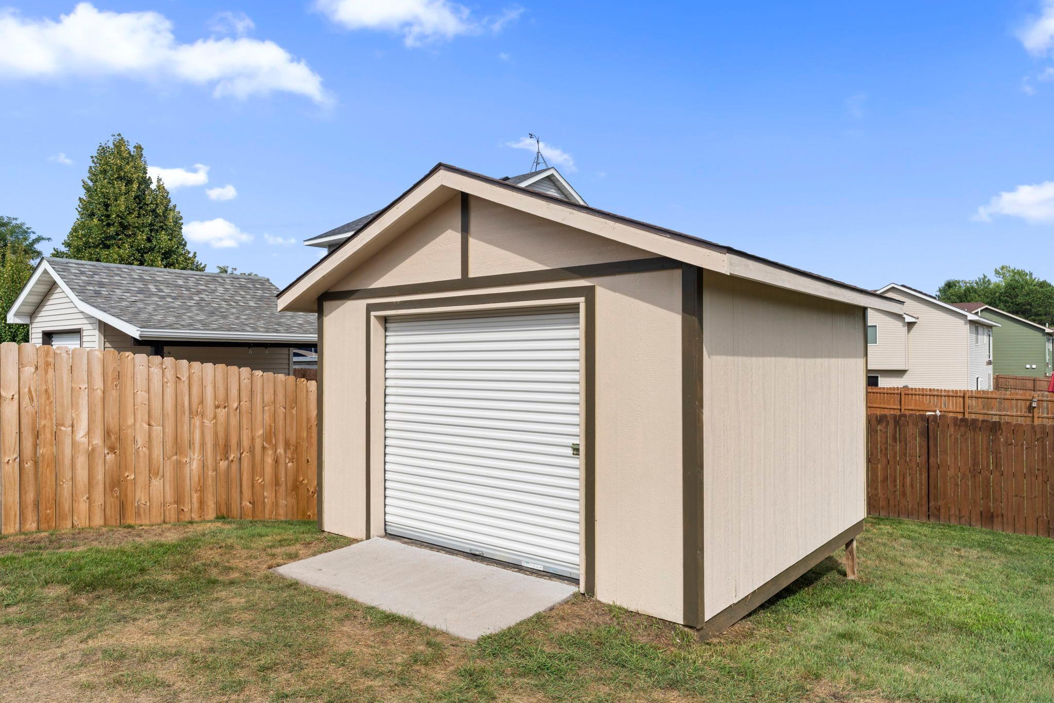 main property photo 50