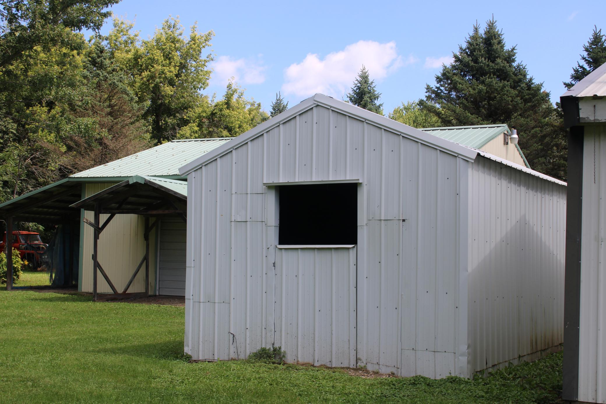 main property photo 17