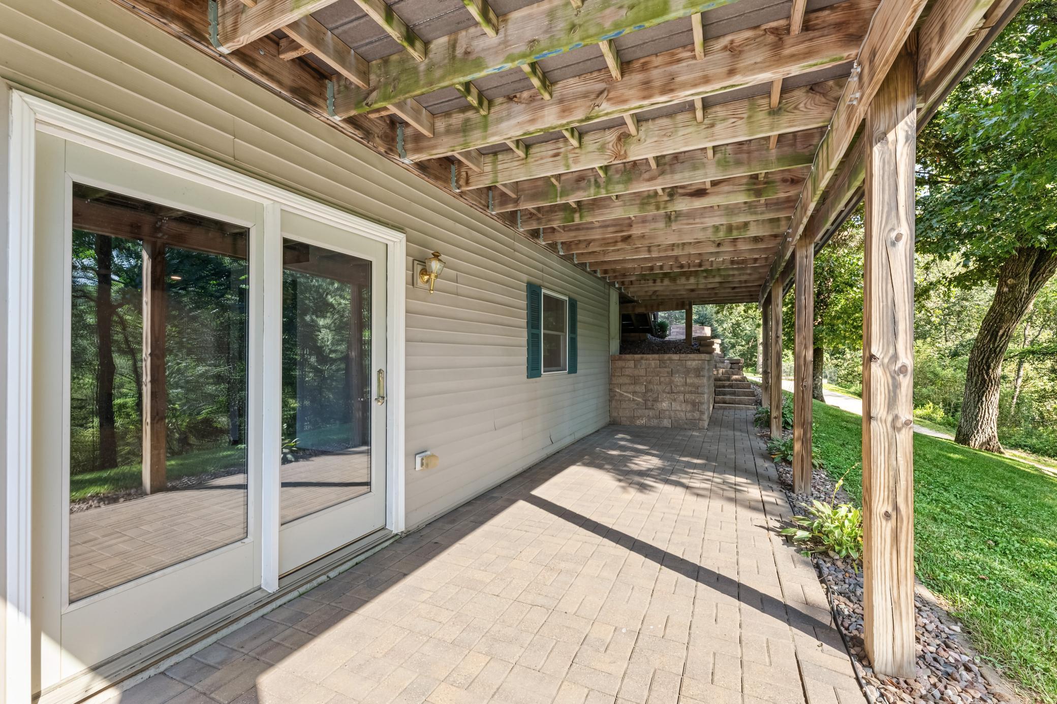 main property photo 28
