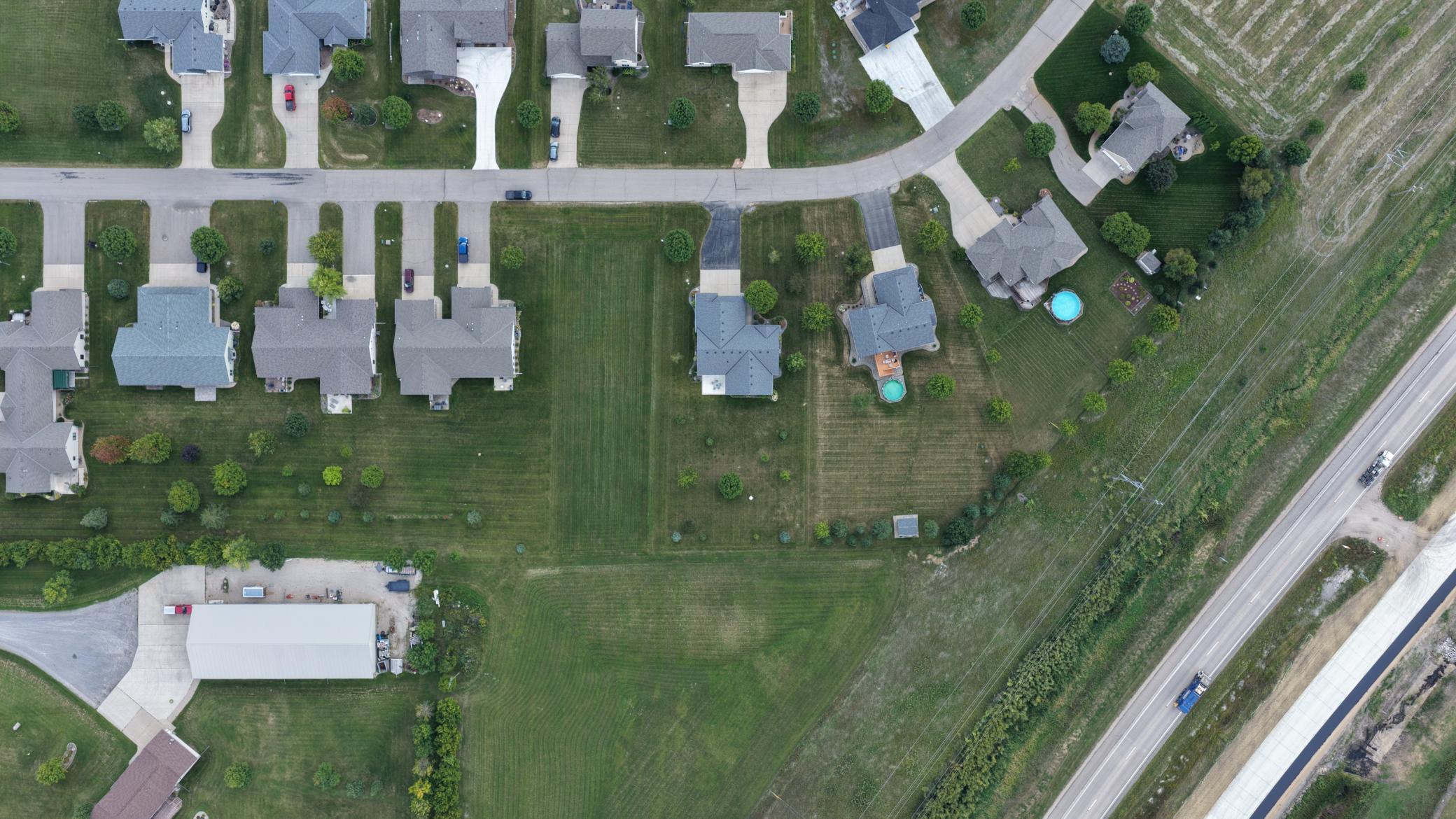 main property photo 71
