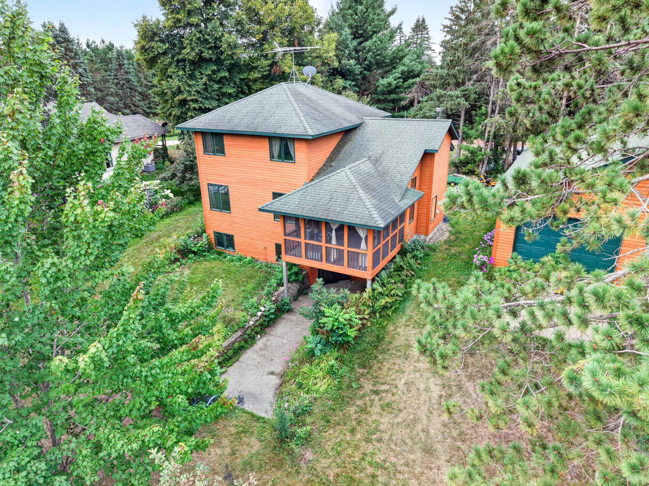 main property photo 37