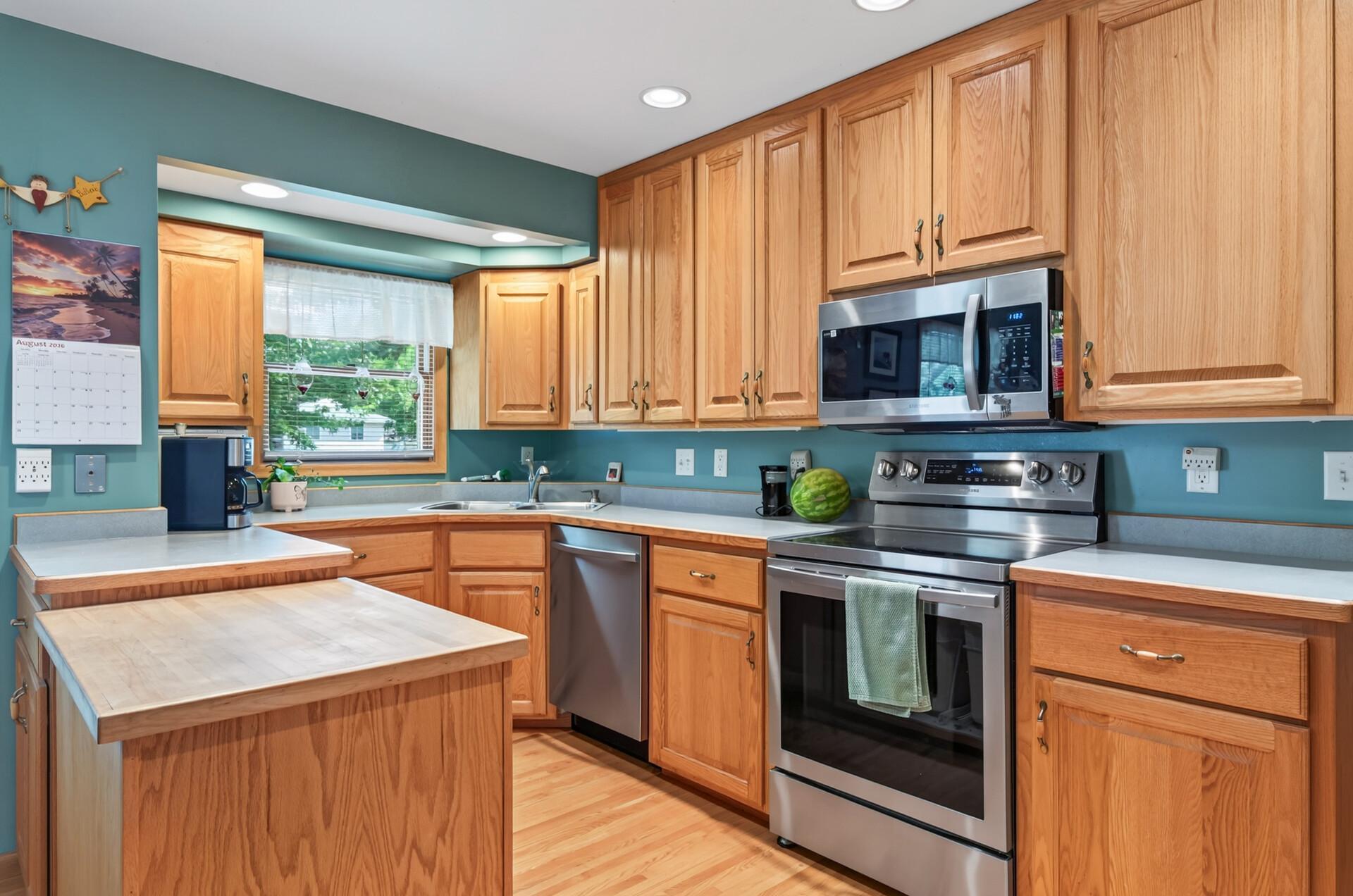 main property photo 14