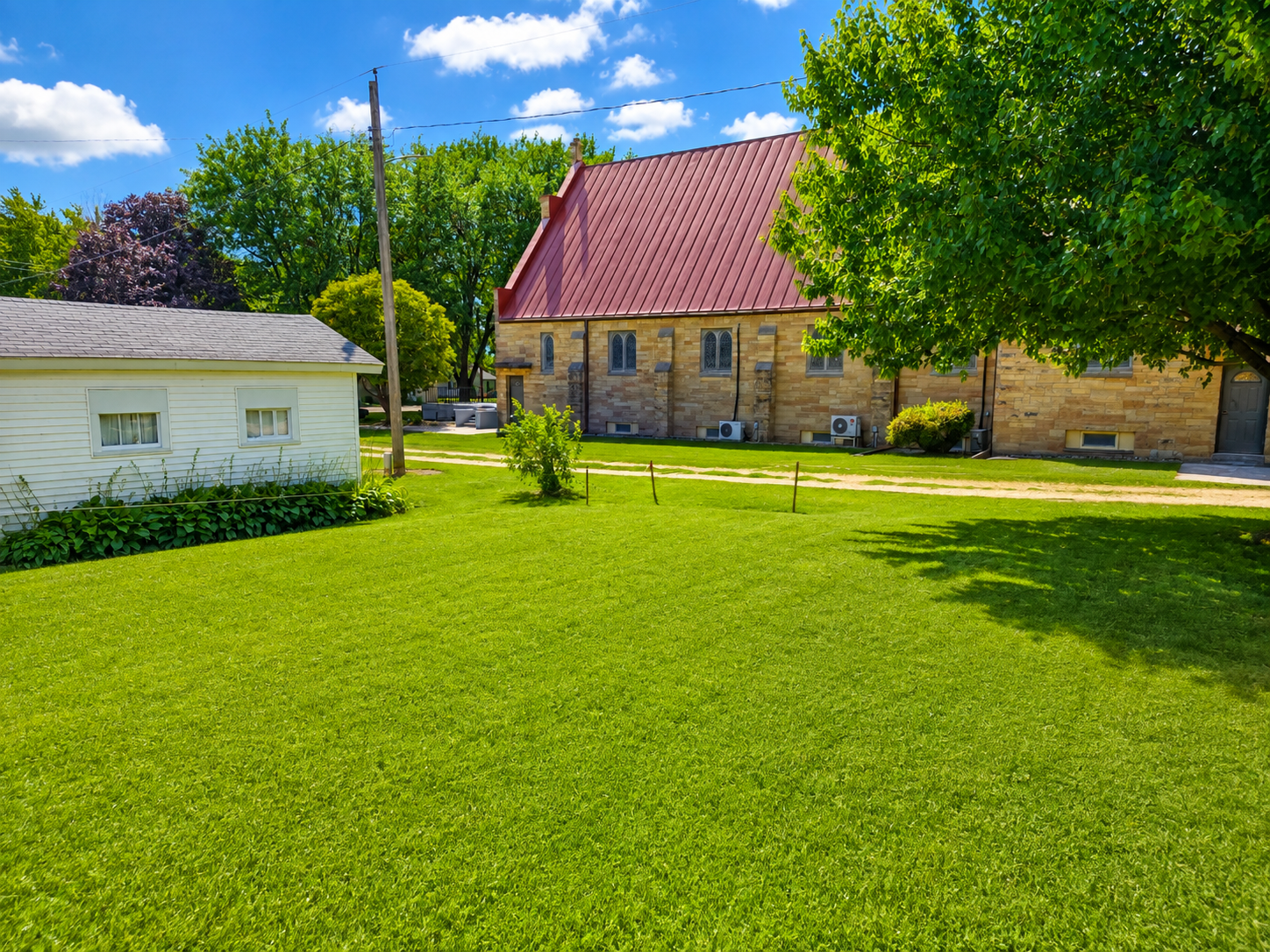 main property photo 17