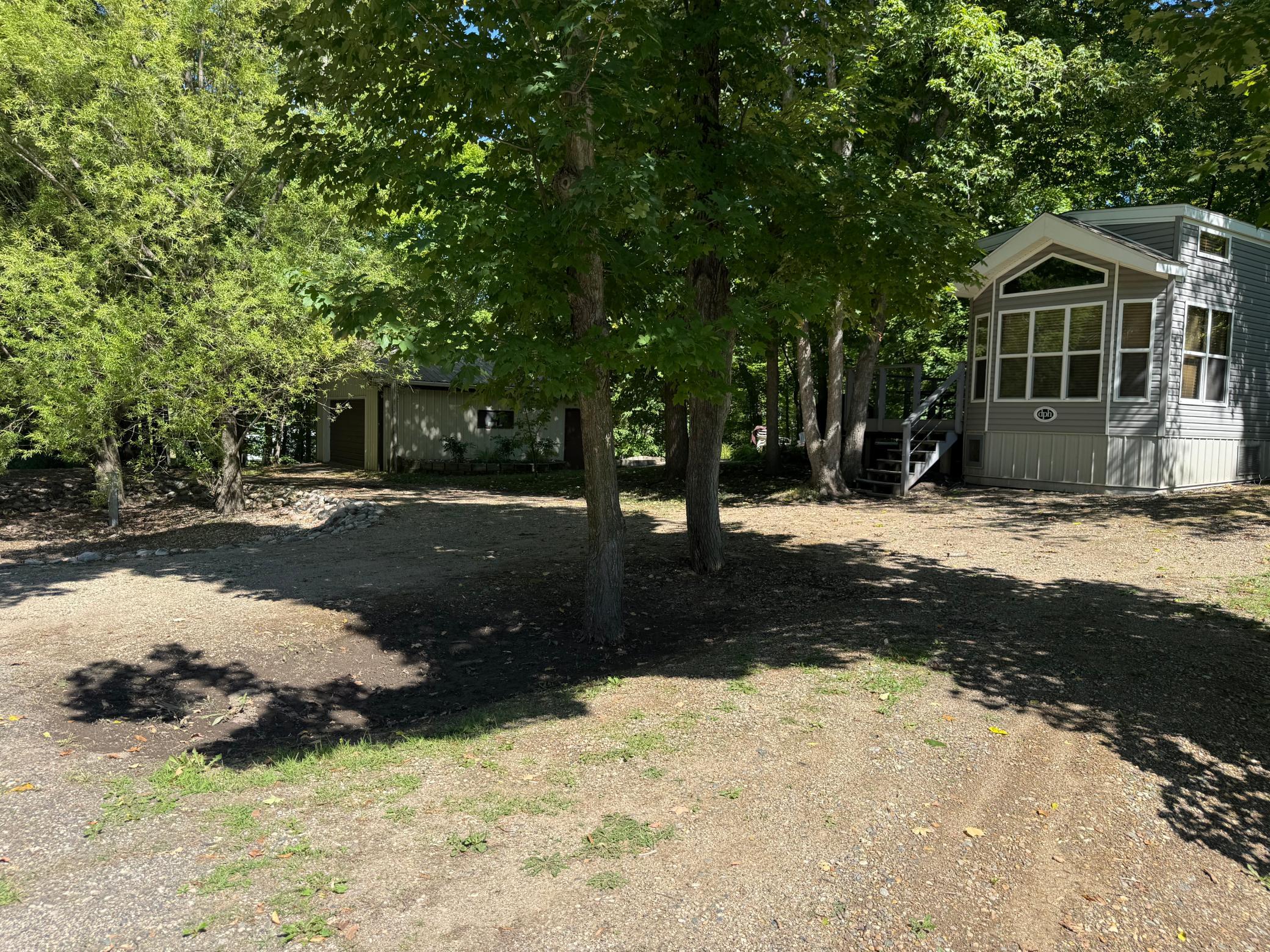 main property photo 22