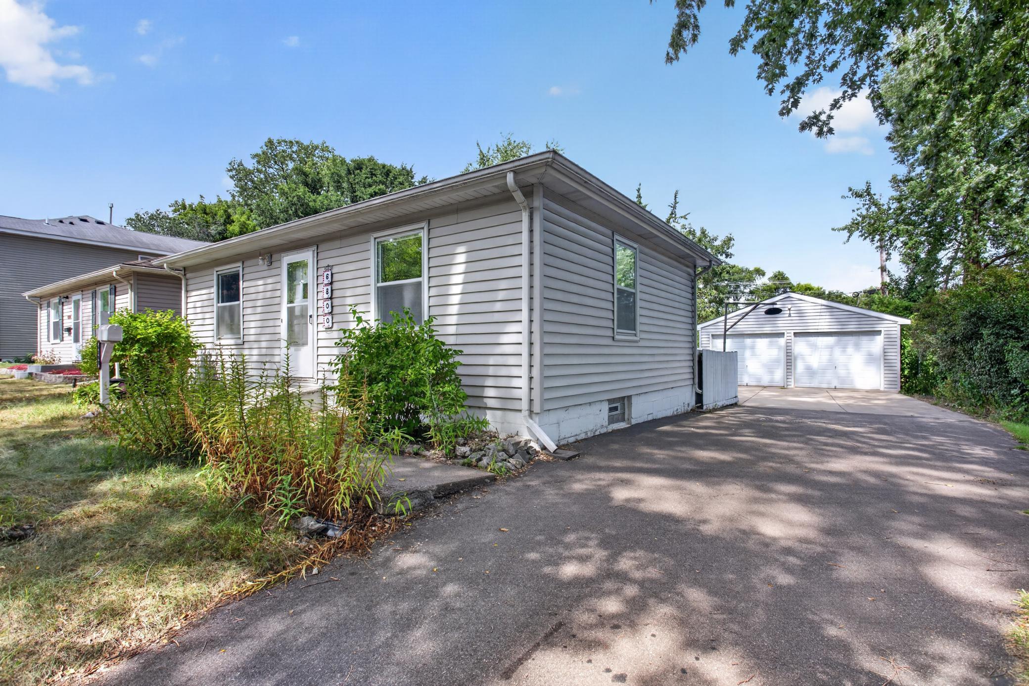main property photo 12