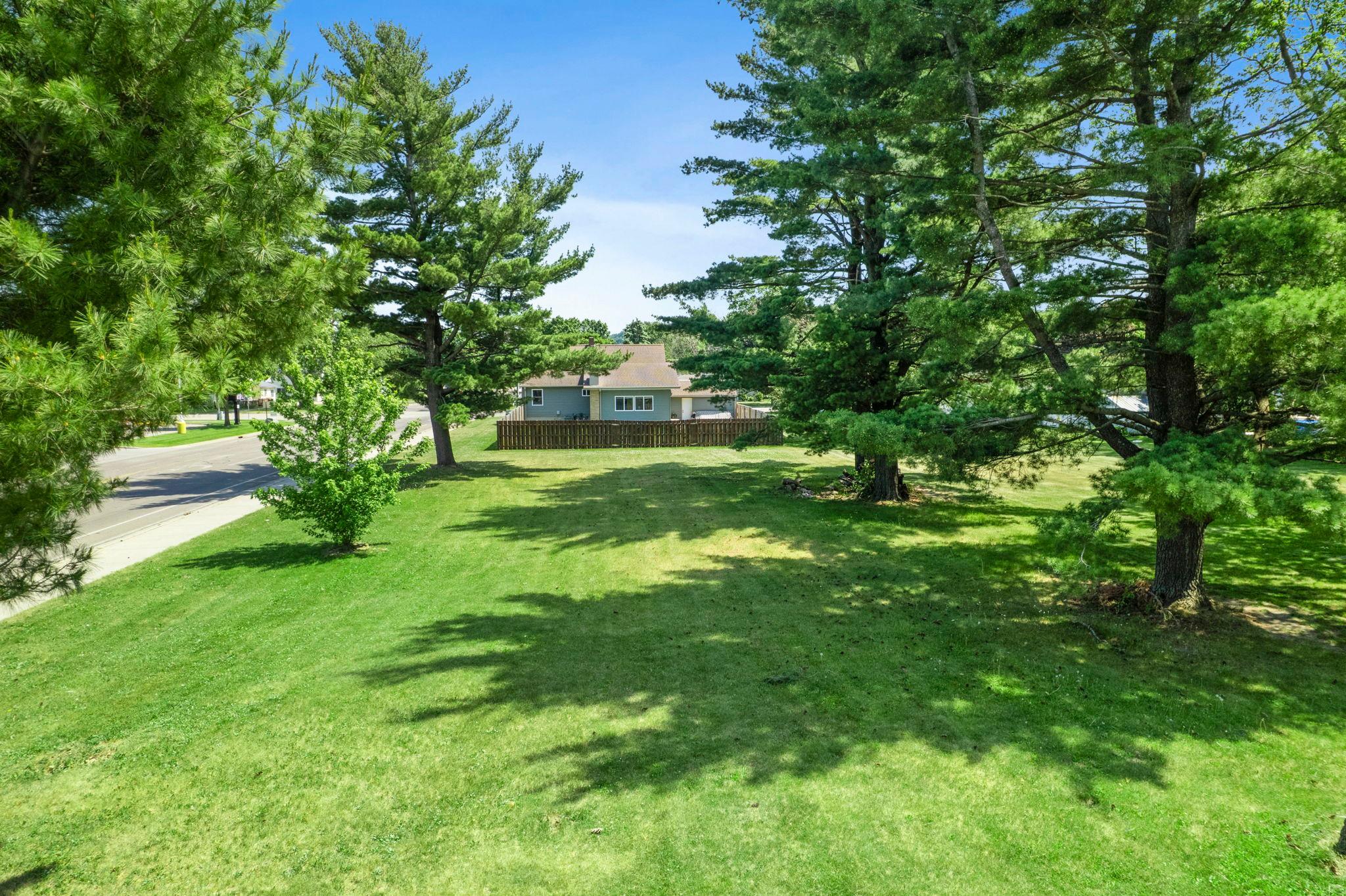 main property photo 24