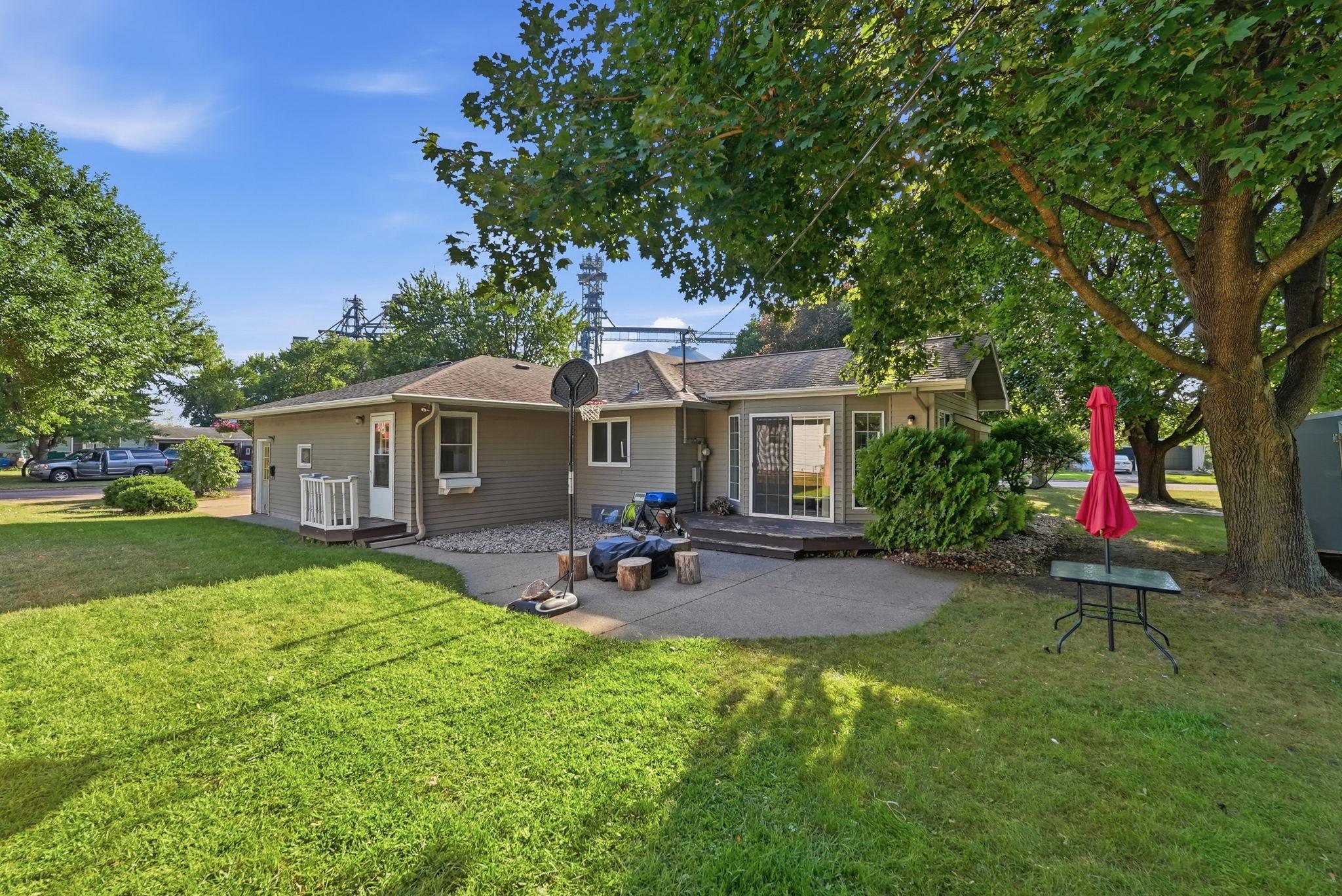main property photo 7