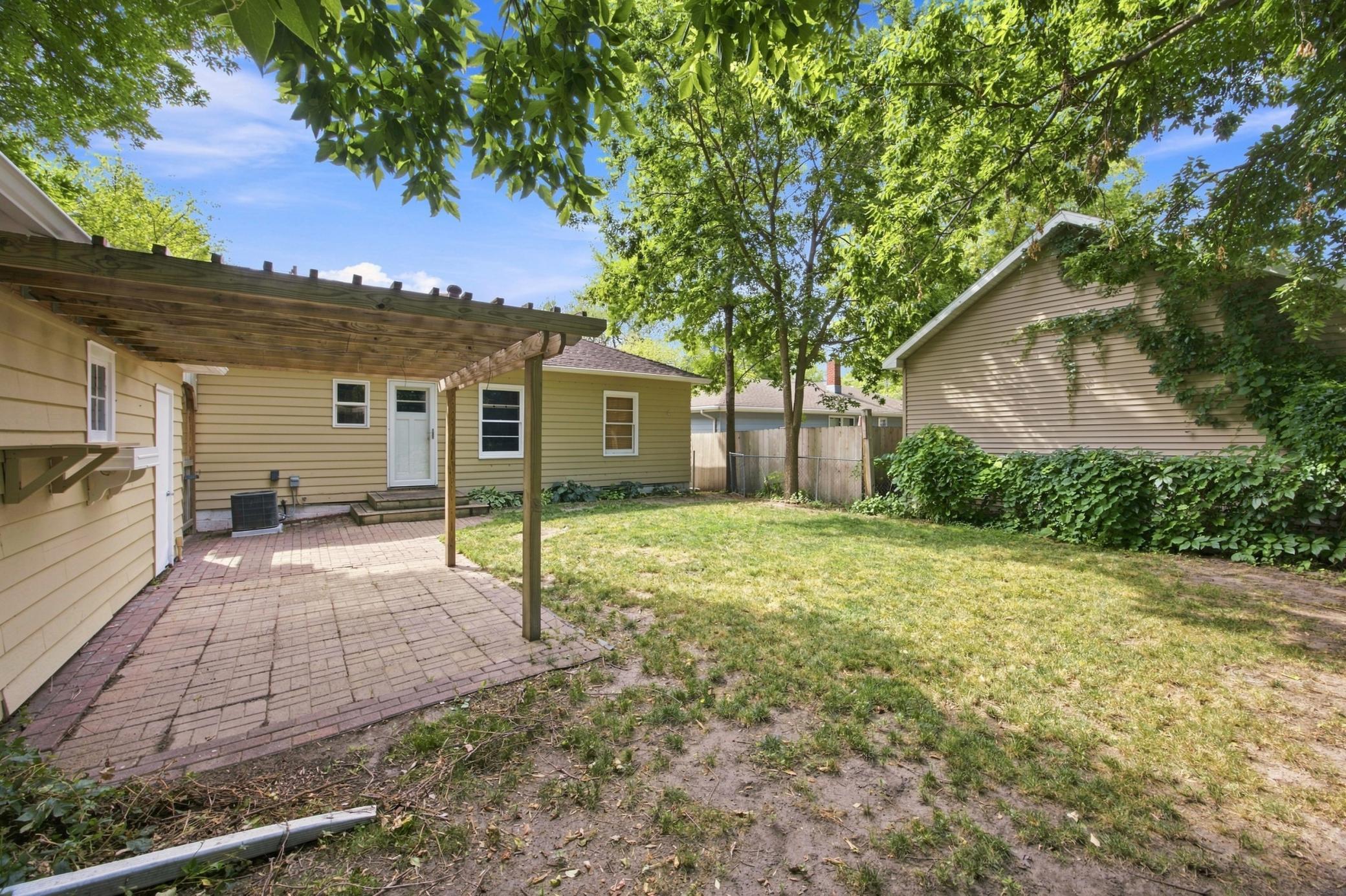 main property photo 39
