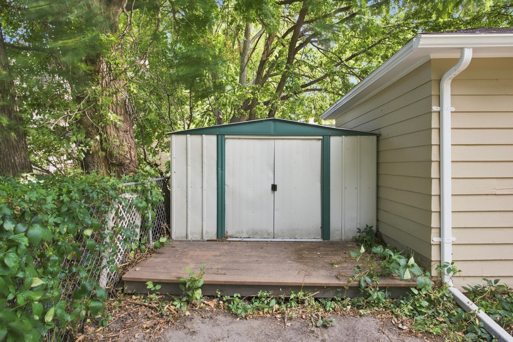 main property photo 40