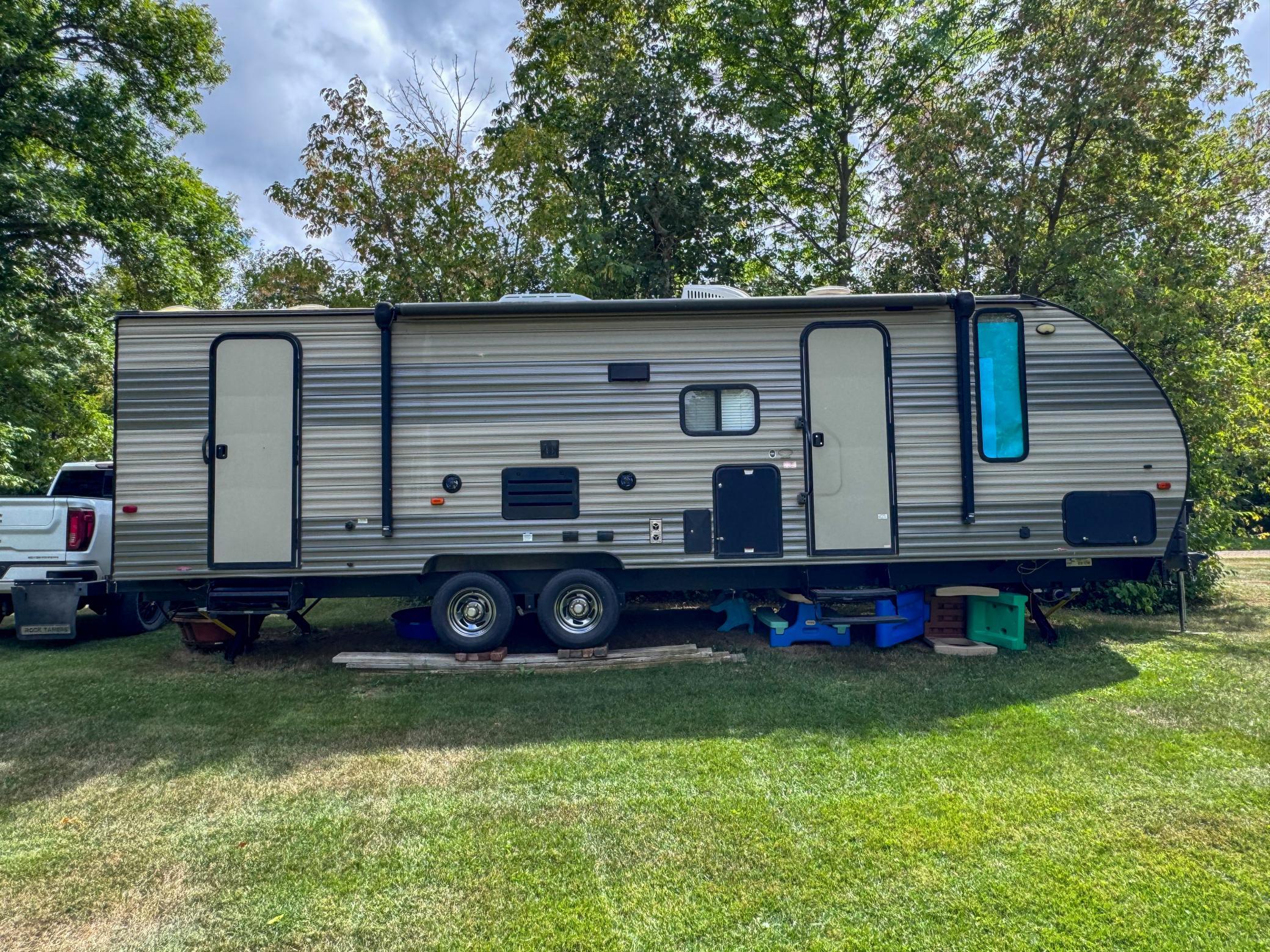 main property photo 30