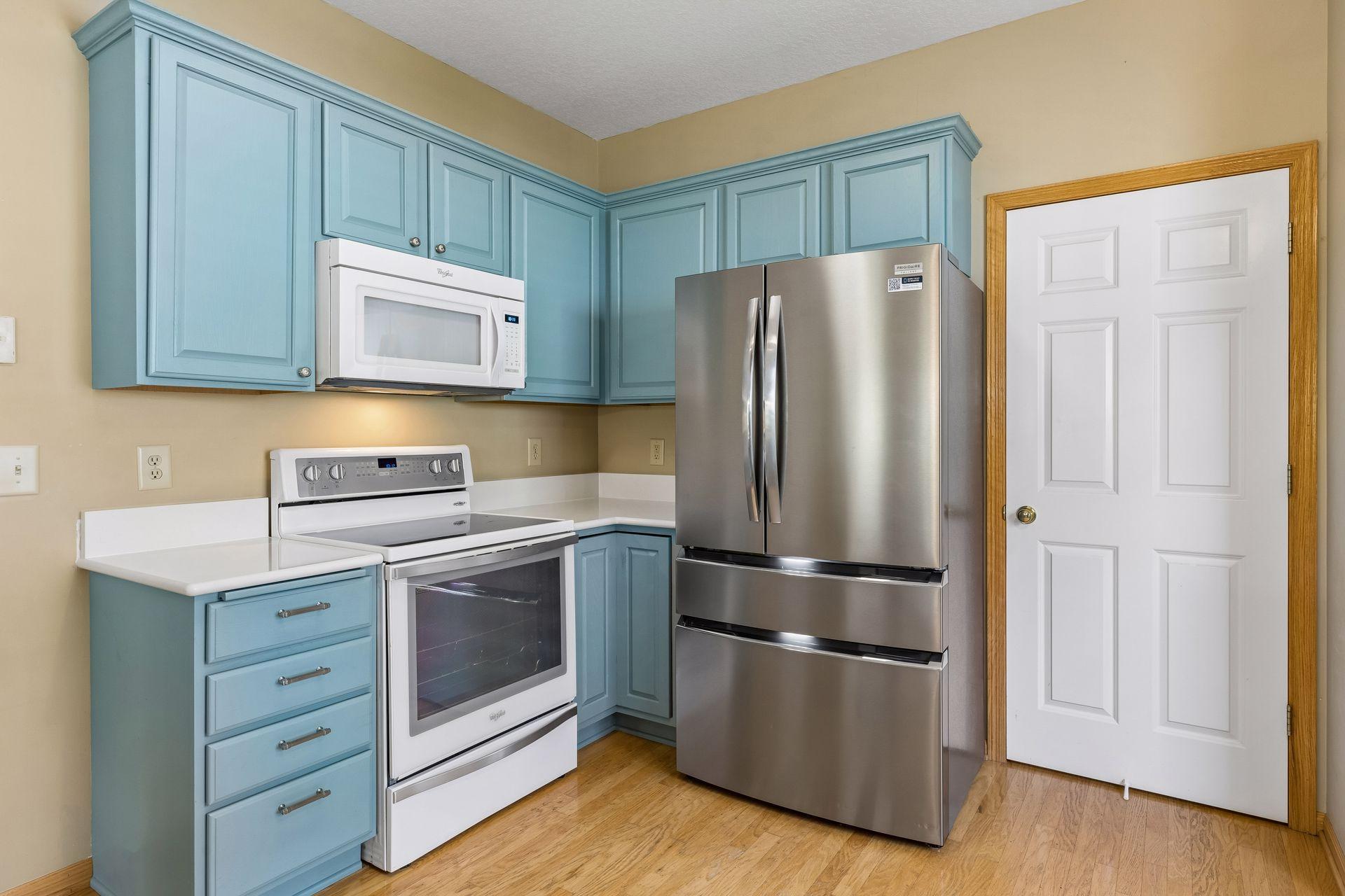 main property photo 9