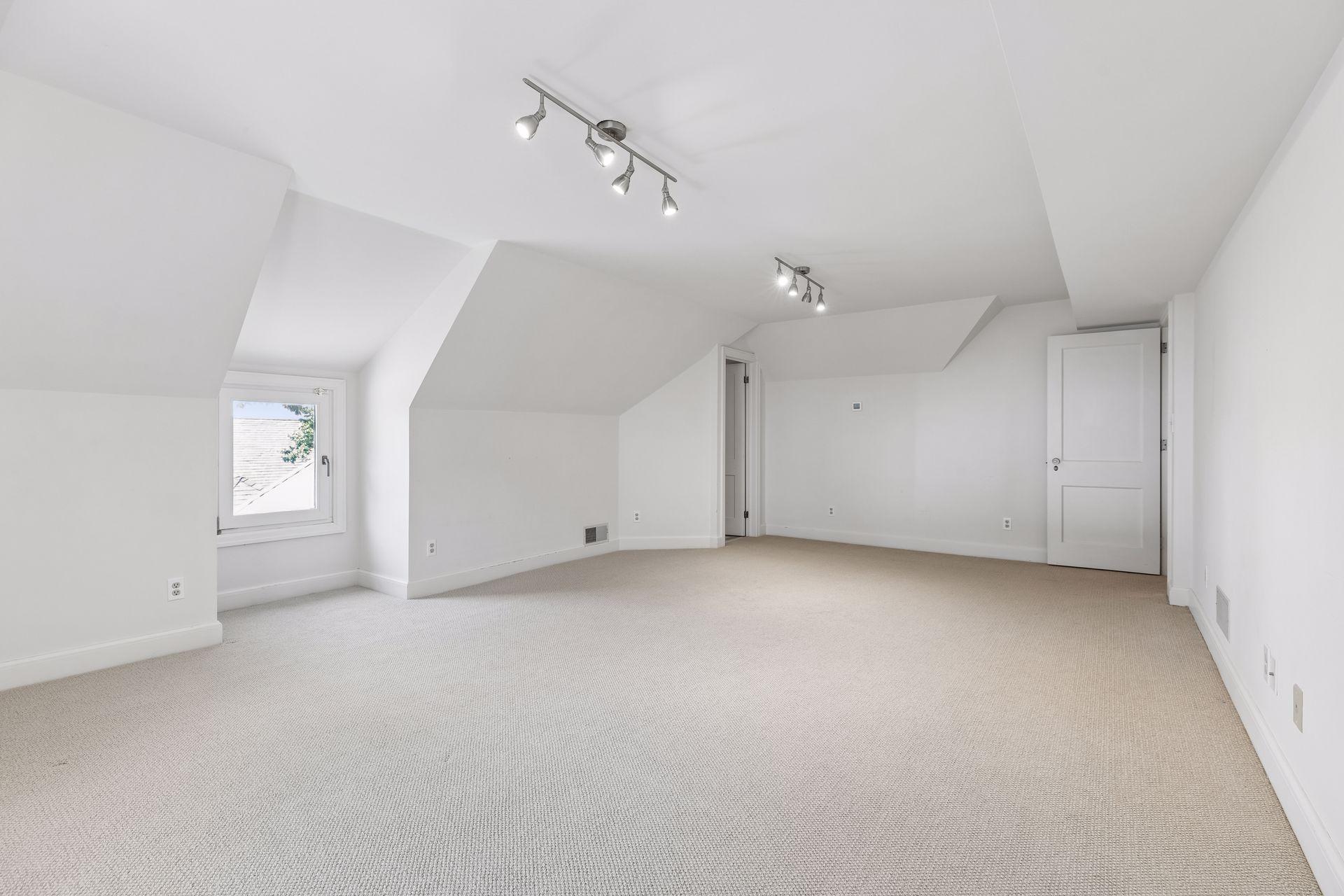 main property photo 68