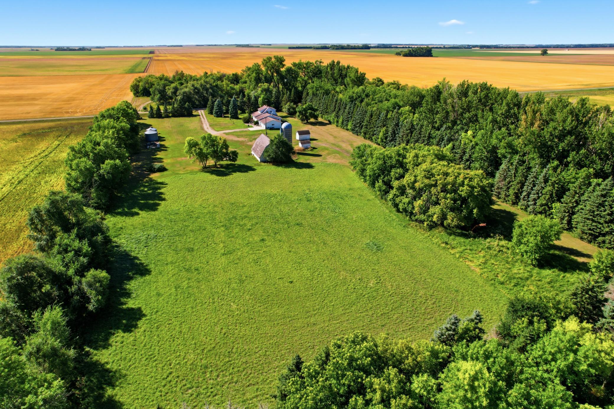 main property photo 5